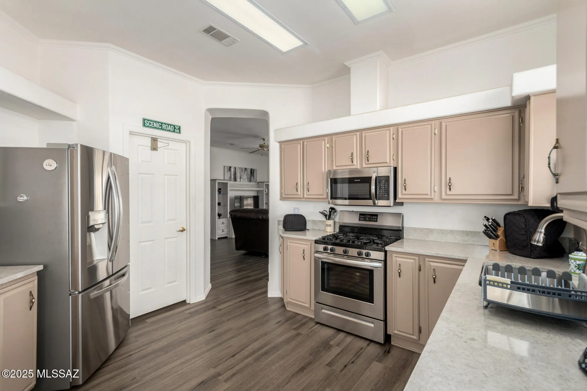 Property Slideshow image 9 of 22 | 554 w parkwood ct, Green Valley, AZ, 85614