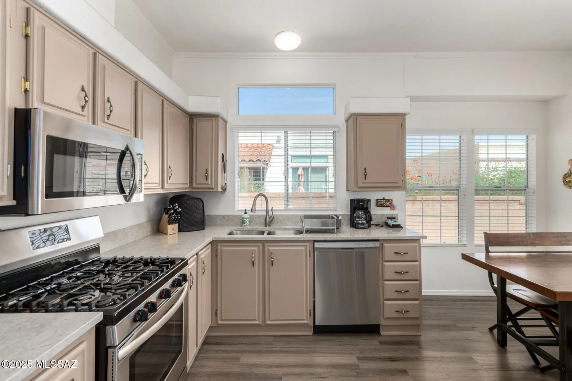 Property Slideshow image 11 of 22 | 554 w parkwood ct, Green Valley, AZ, 85614