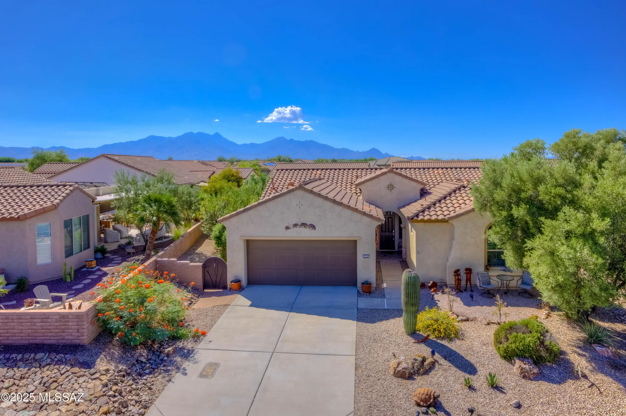 Property Slideshow image 3 of 41 | 2210 e eager dr, Green Valley, AZ, 85614