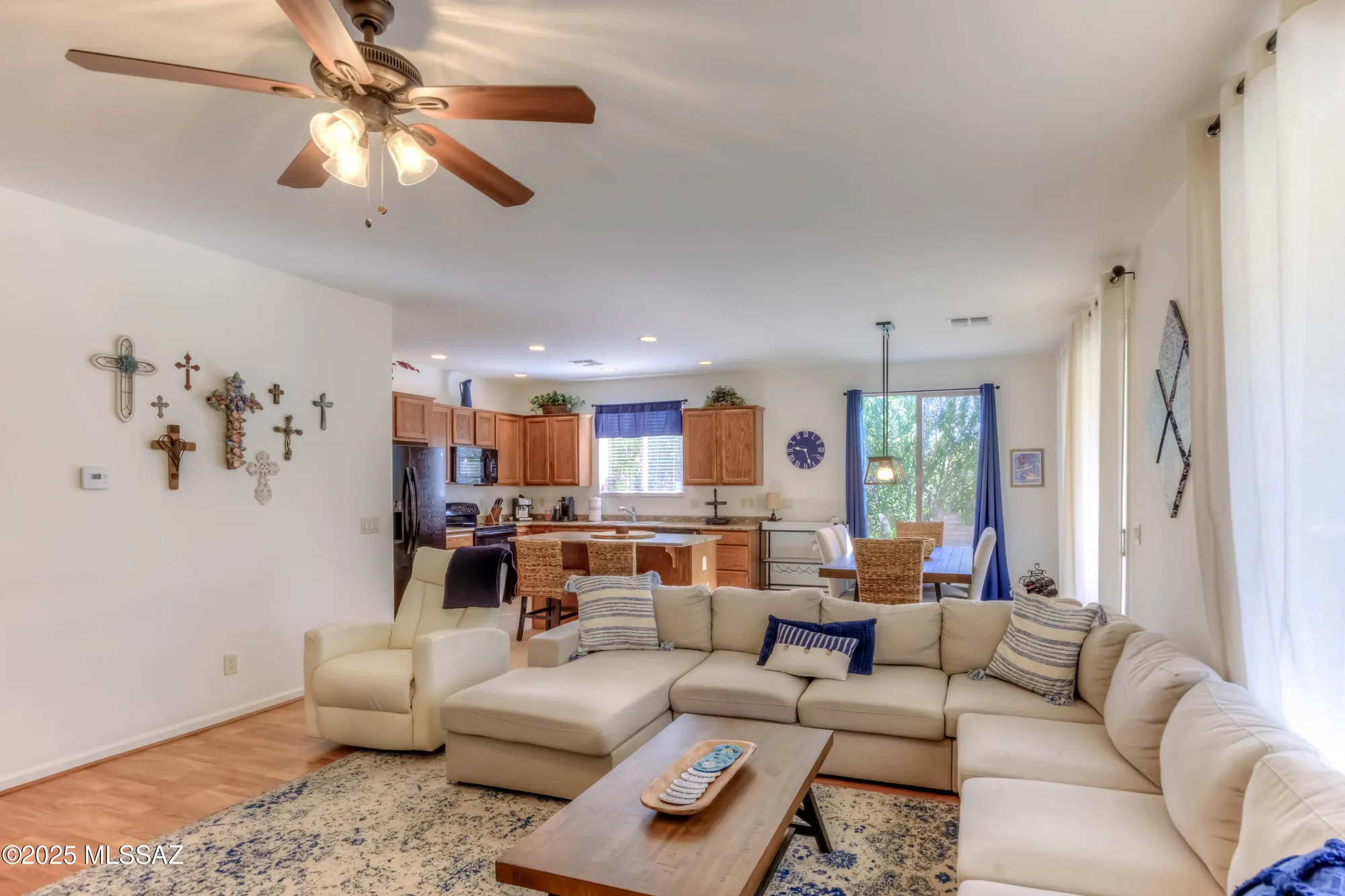 Property Slideshow image 9 of 41 | 2210 e eager dr, Green Valley, AZ, 85614