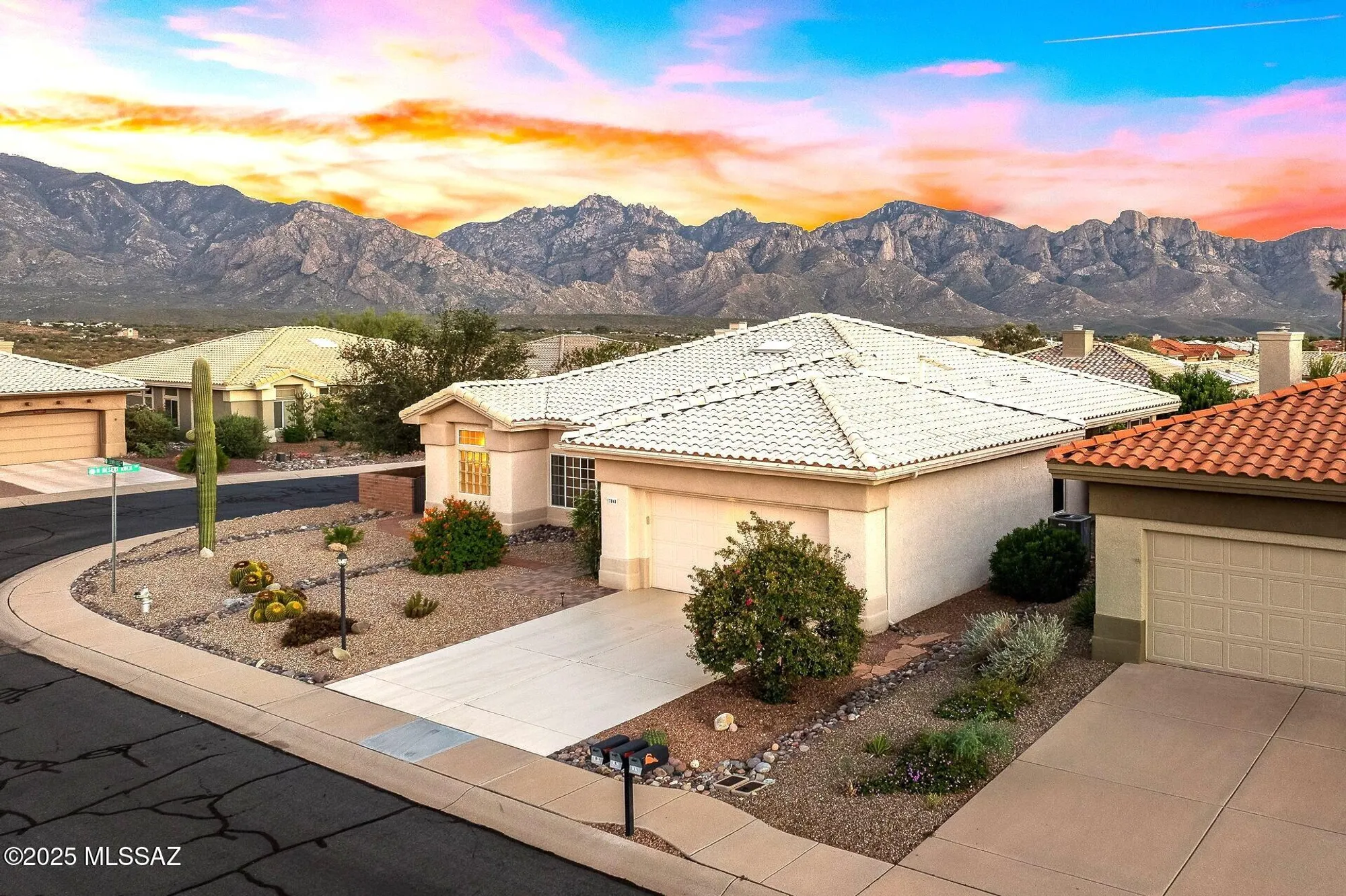 Property Slideshow image 45 of 50 | 1848 e crown ridge way, Oro Valley, AZ, 85755