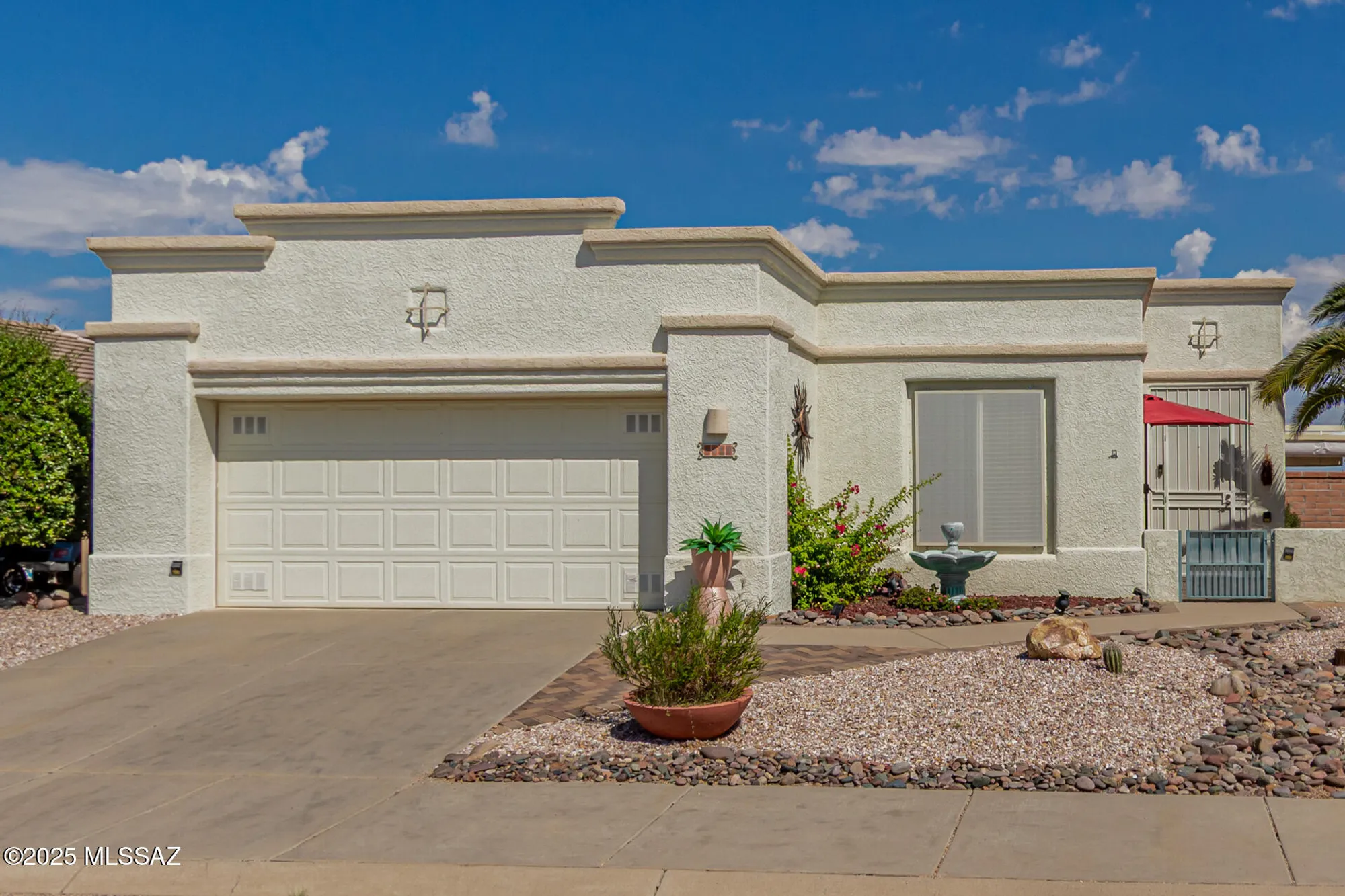 Property Slideshow image 1 of 34 | 1680 w mariquita st, Green Valley, AZ, 85622