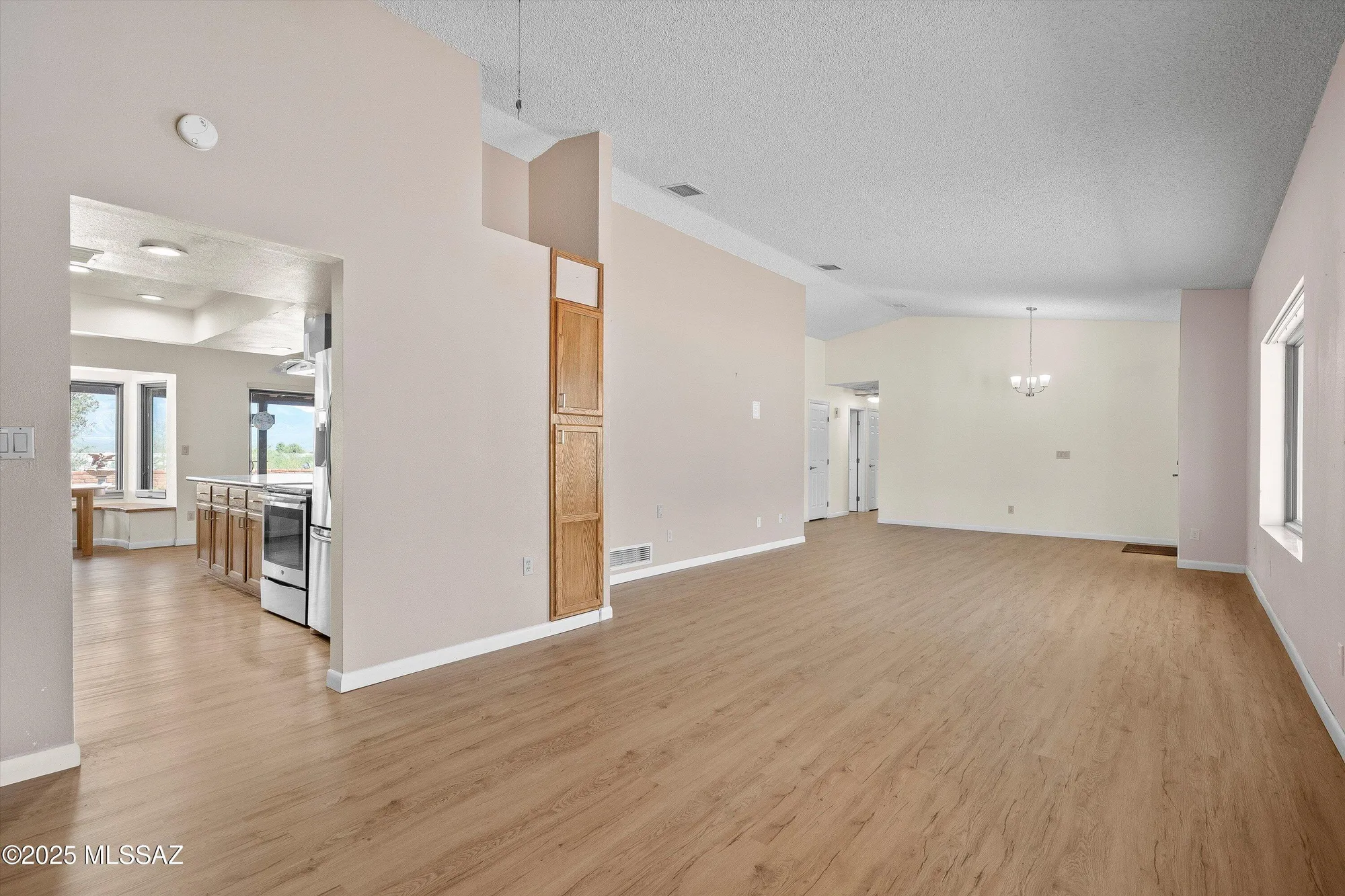 Property Slideshow image 6 of 29 | 781 w via de suenos, Green Valley, AZ, 85622