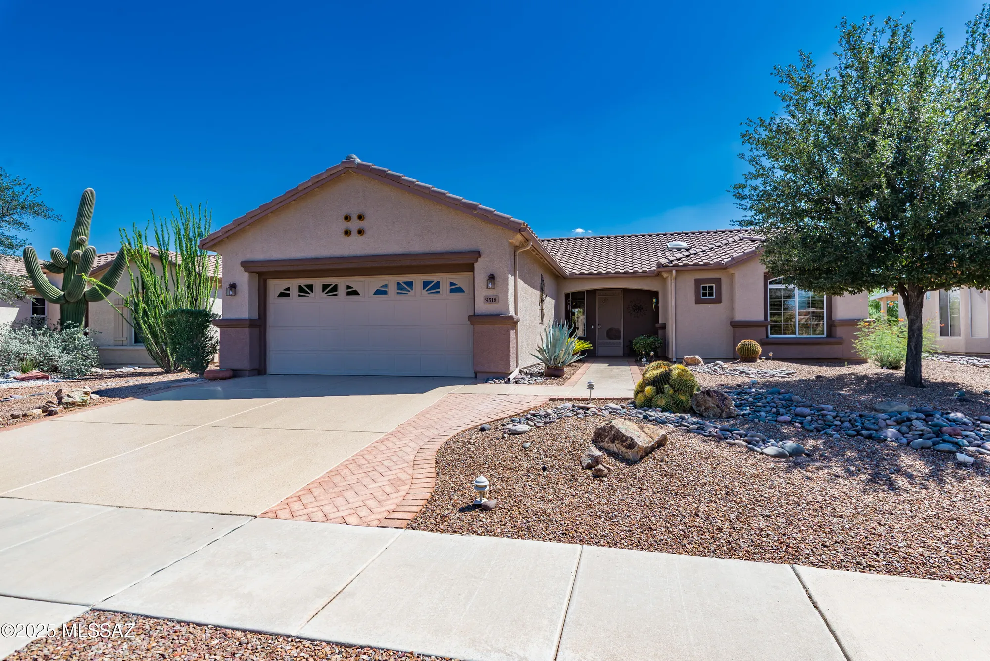 Property Slideshow image 1 of 32 | 9518 n twinkling shadows way, Tucson, AZ, 85743