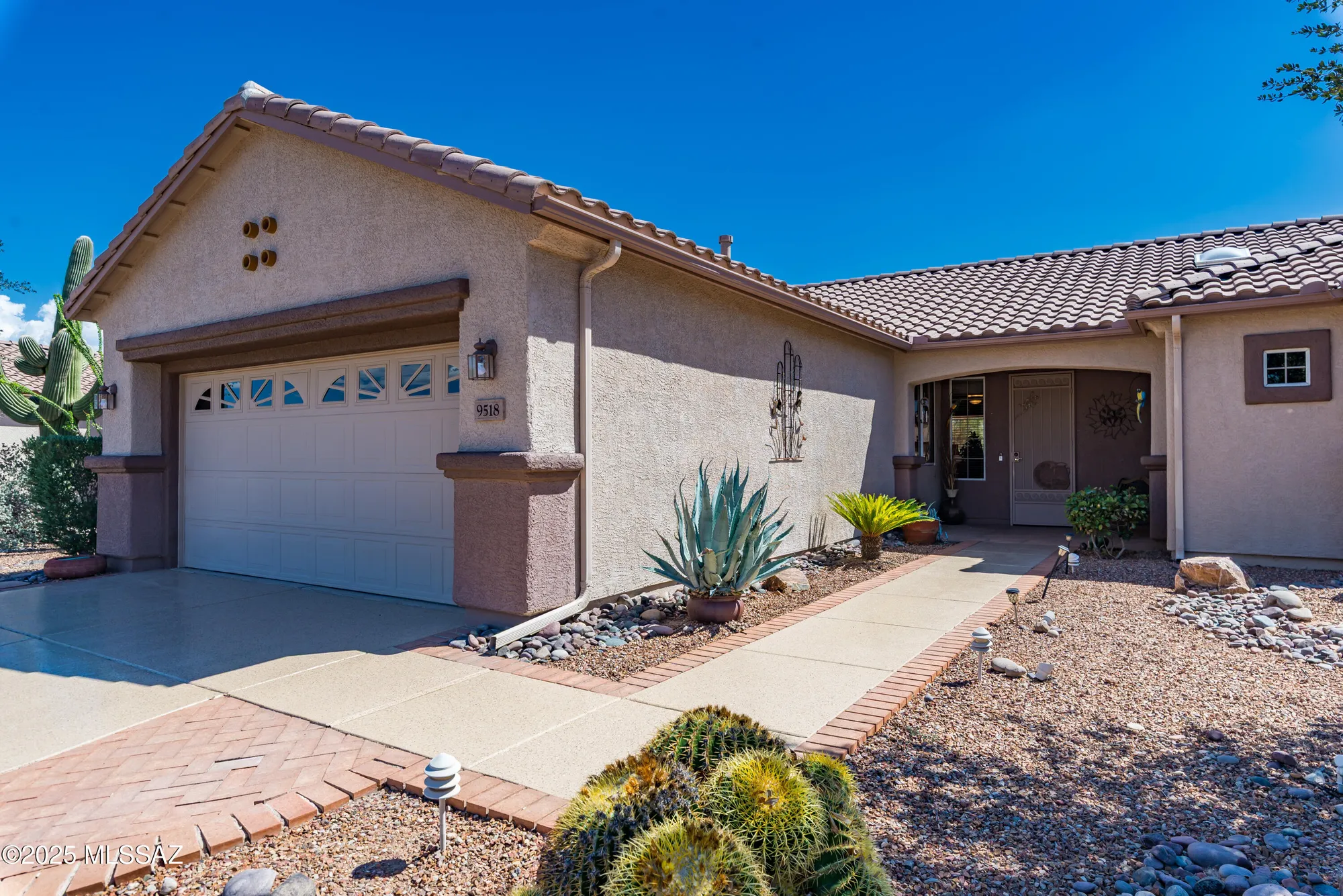 Property Slideshow image 30 of 32 | 9518 n twinkling shadows way, Tucson, AZ, 85743