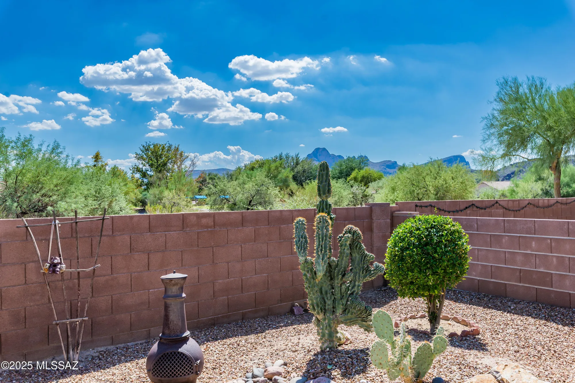 Property Slideshow image 31 of 32 | 9518 n twinkling shadows way, Tucson, AZ, 85743