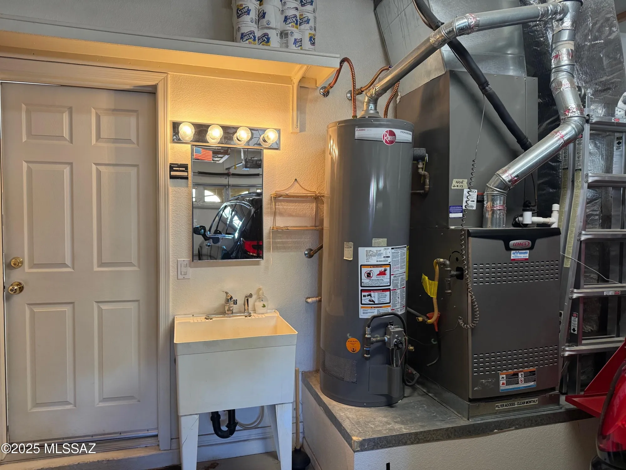 Property Slideshow image 29 of 32 | 9518 n twinkling shadows way, Tucson, AZ, 85743