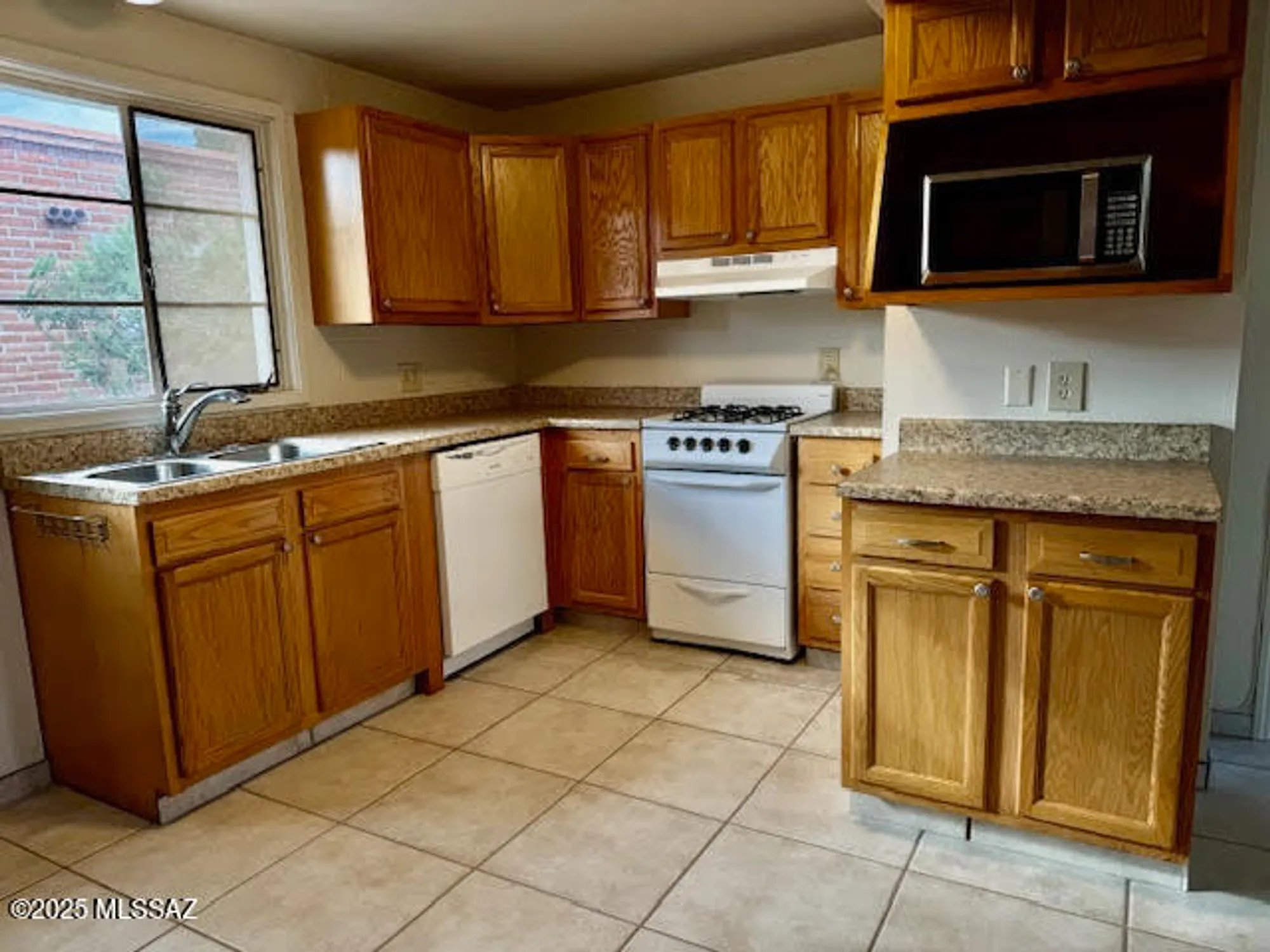 Property Slideshow image 5 of 11 | 260 s paseo aguila c, Green Valley, AZ, 85614