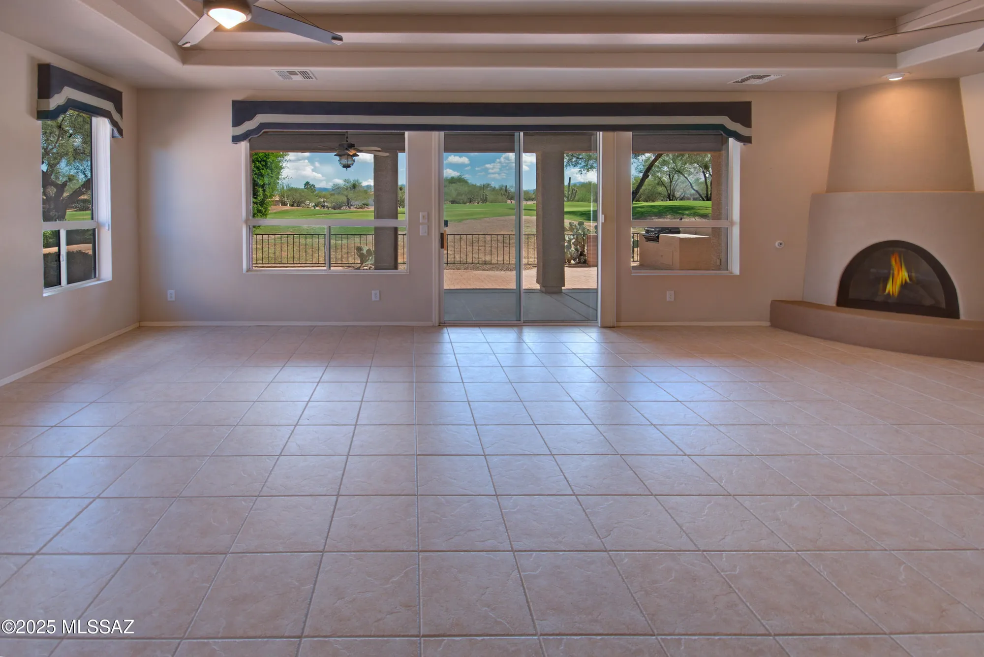Property Slideshow image 6 of 51 | 1264 n sun catcher way, Green Valley, AZ, 85614
