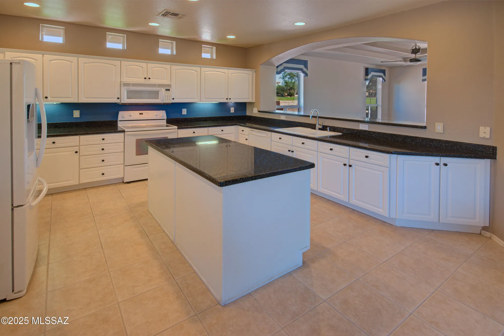 Property Slideshow image 14 of 51 | 1264 n sun catcher way, Green Valley, AZ, 85614