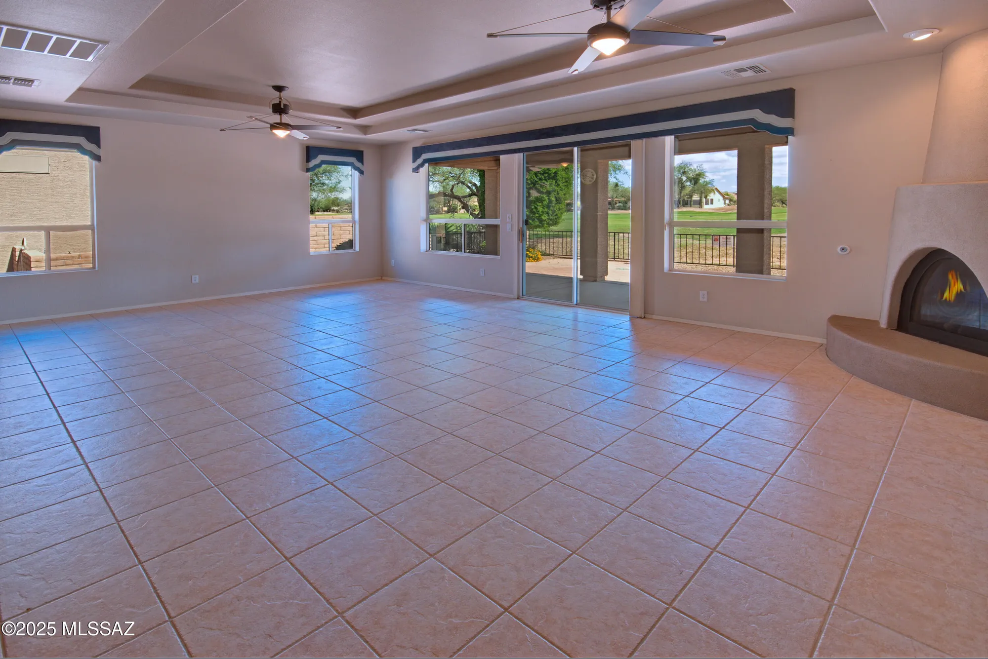 Property Slideshow image 7 of 51 | 1264 n sun catcher way, Green Valley, AZ, 85614