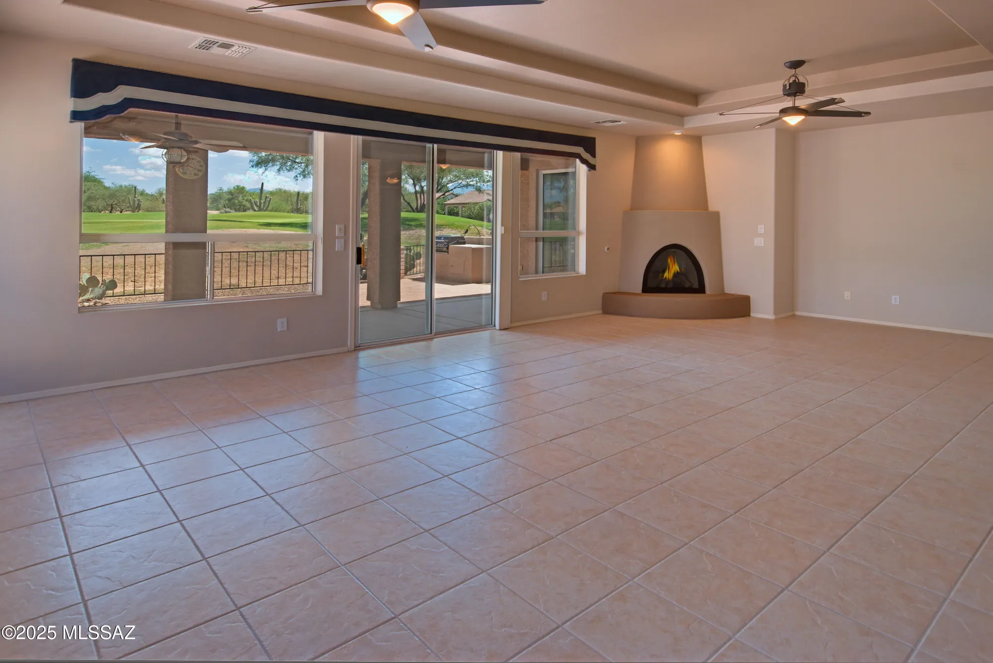 Property Slideshow image 9 of 51 | 1264 n sun catcher way, Green Valley, AZ, 85614