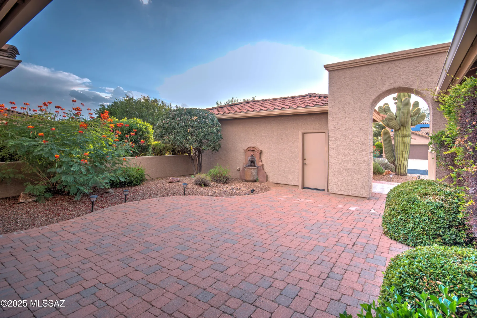 Property Slideshow image 4 of 51 | 1264 n sun catcher way, Green Valley, AZ, 85614