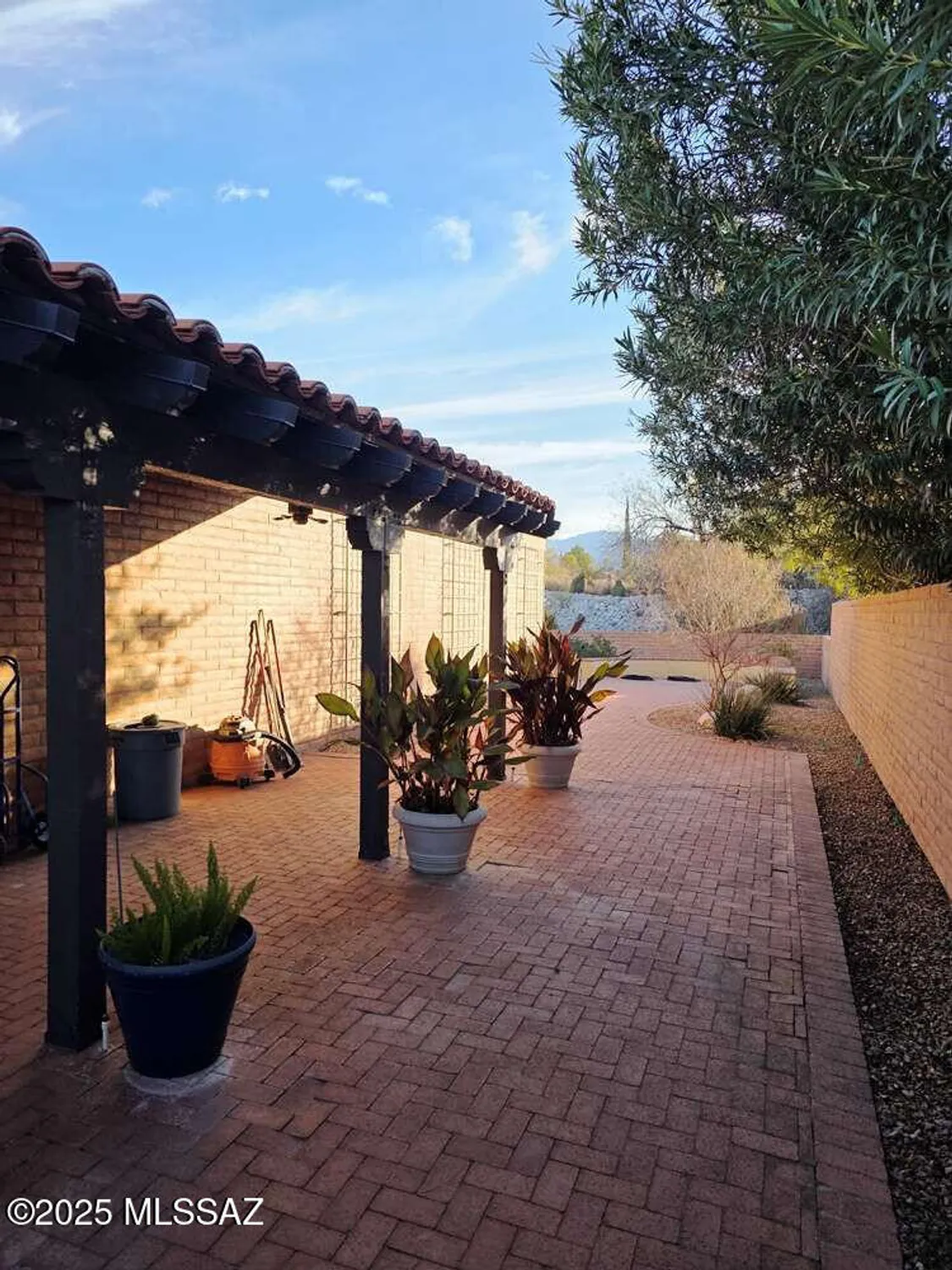 Property Slideshow image 4 of 32 | 8596 n coral ridge loop, Tucson, AZ, 85704