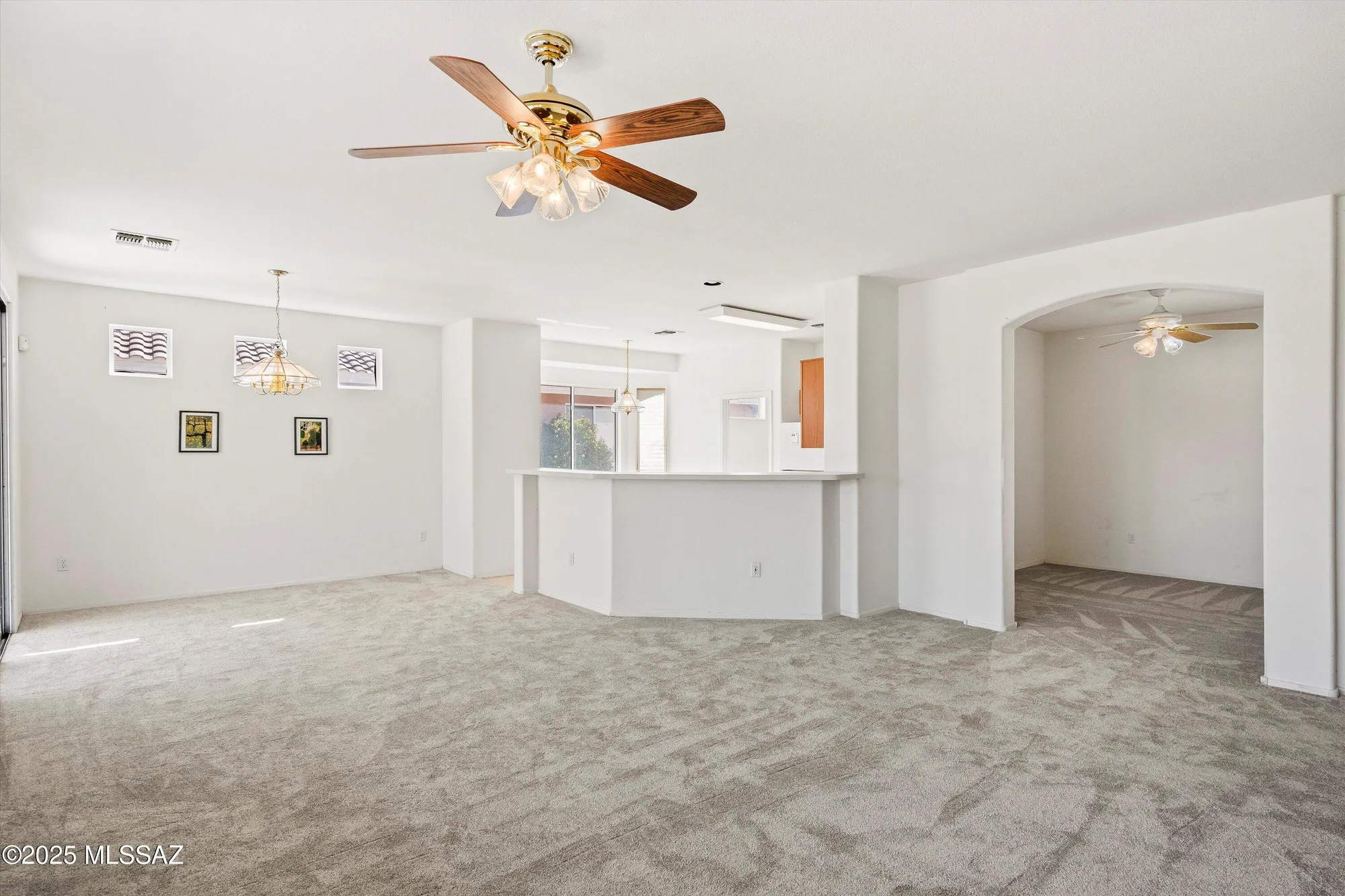 Property Slideshow image 13 of 51 | 8000 w blue heron way, Tucson, AZ, 85743