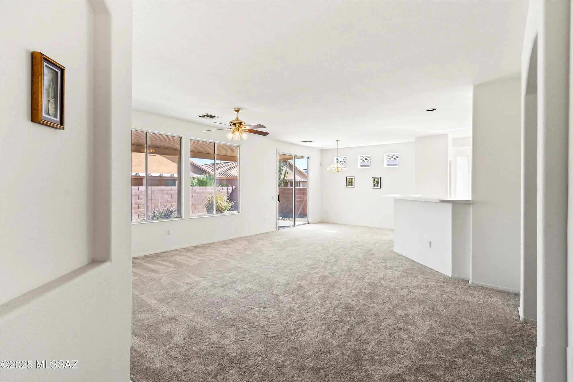 Property Slideshow image 9 of 51 | 8000 w blue heron way, Tucson, AZ, 85743