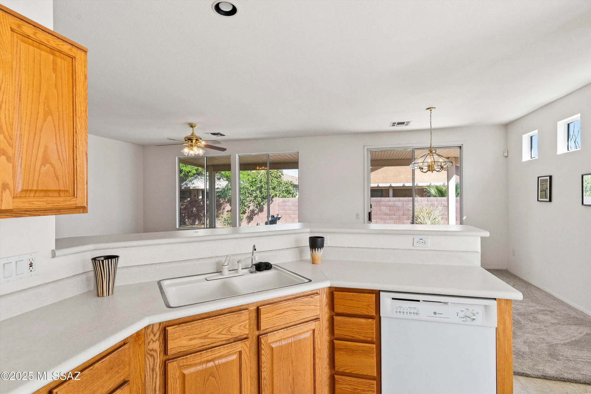 Property Slideshow image 17 of 51 | 8000 w blue heron way, Tucson, AZ, 85743