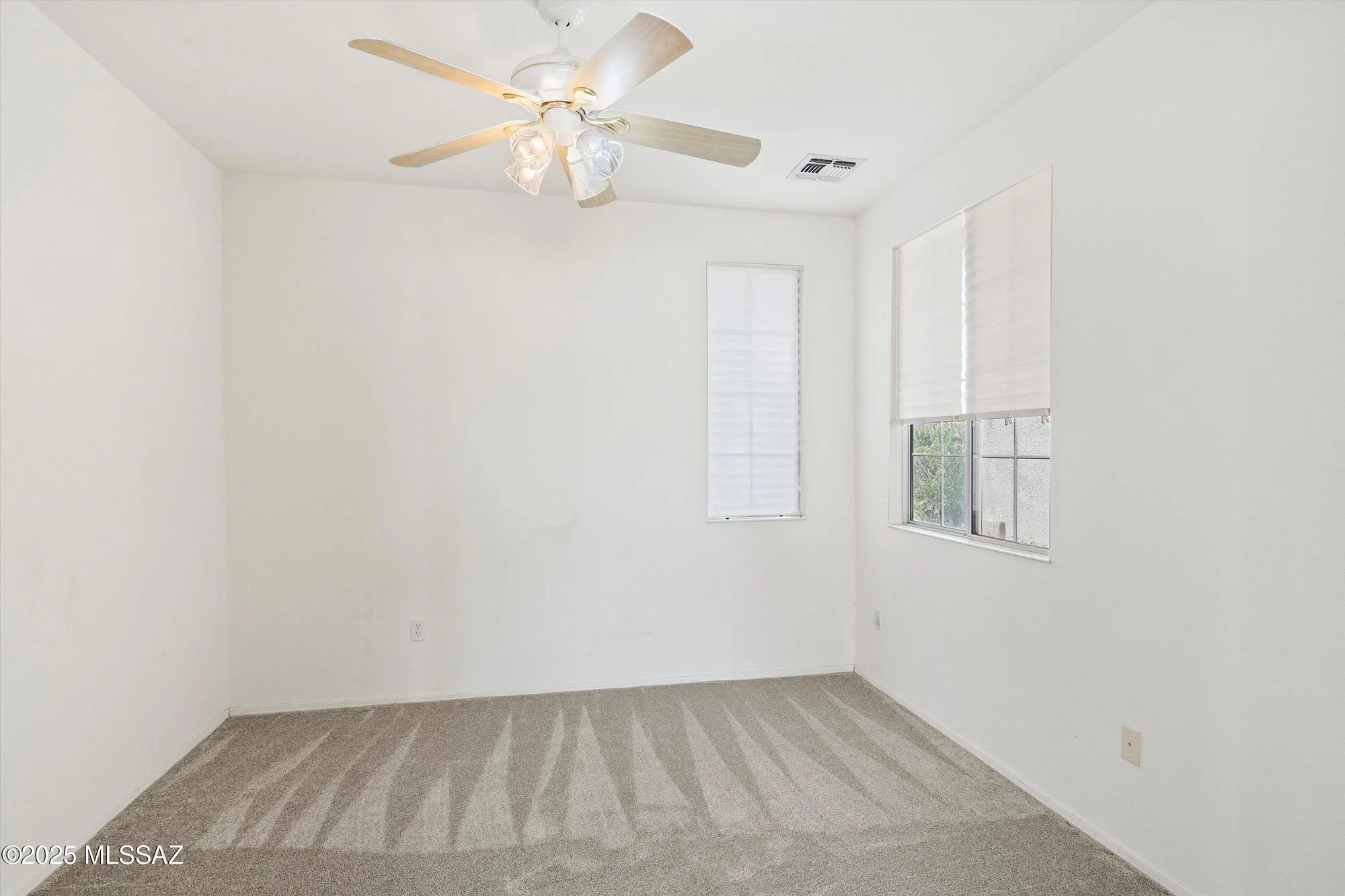 Property Slideshow image 18 of 51 | 8000 w blue heron way, Tucson, AZ, 85743