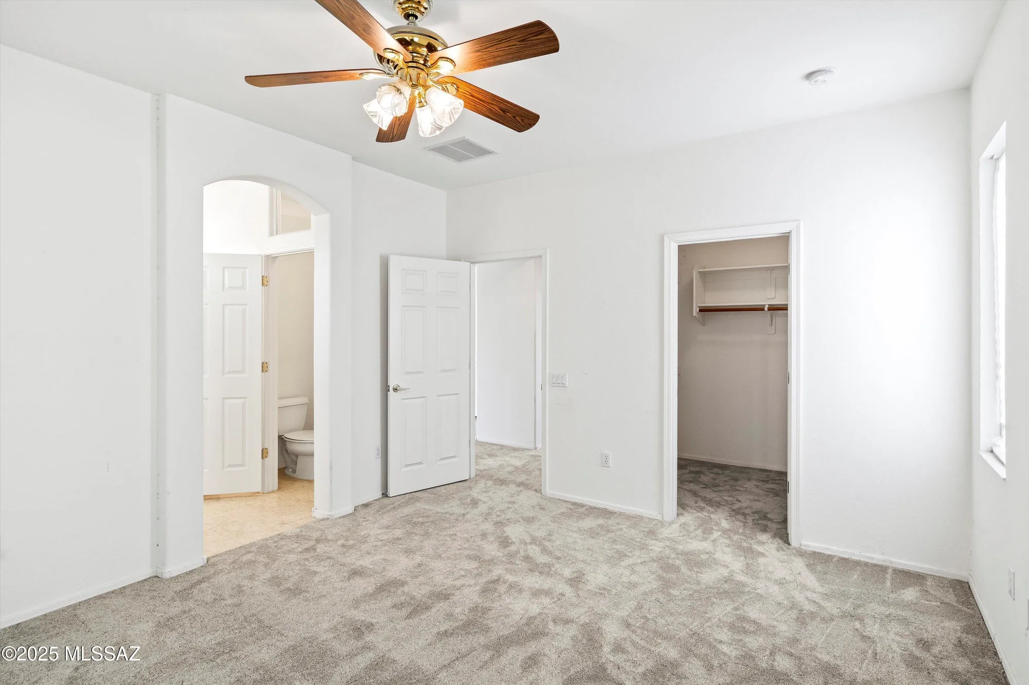 Property Slideshow image 22 of 51 | 8000 w blue heron way, Tucson, AZ, 85743