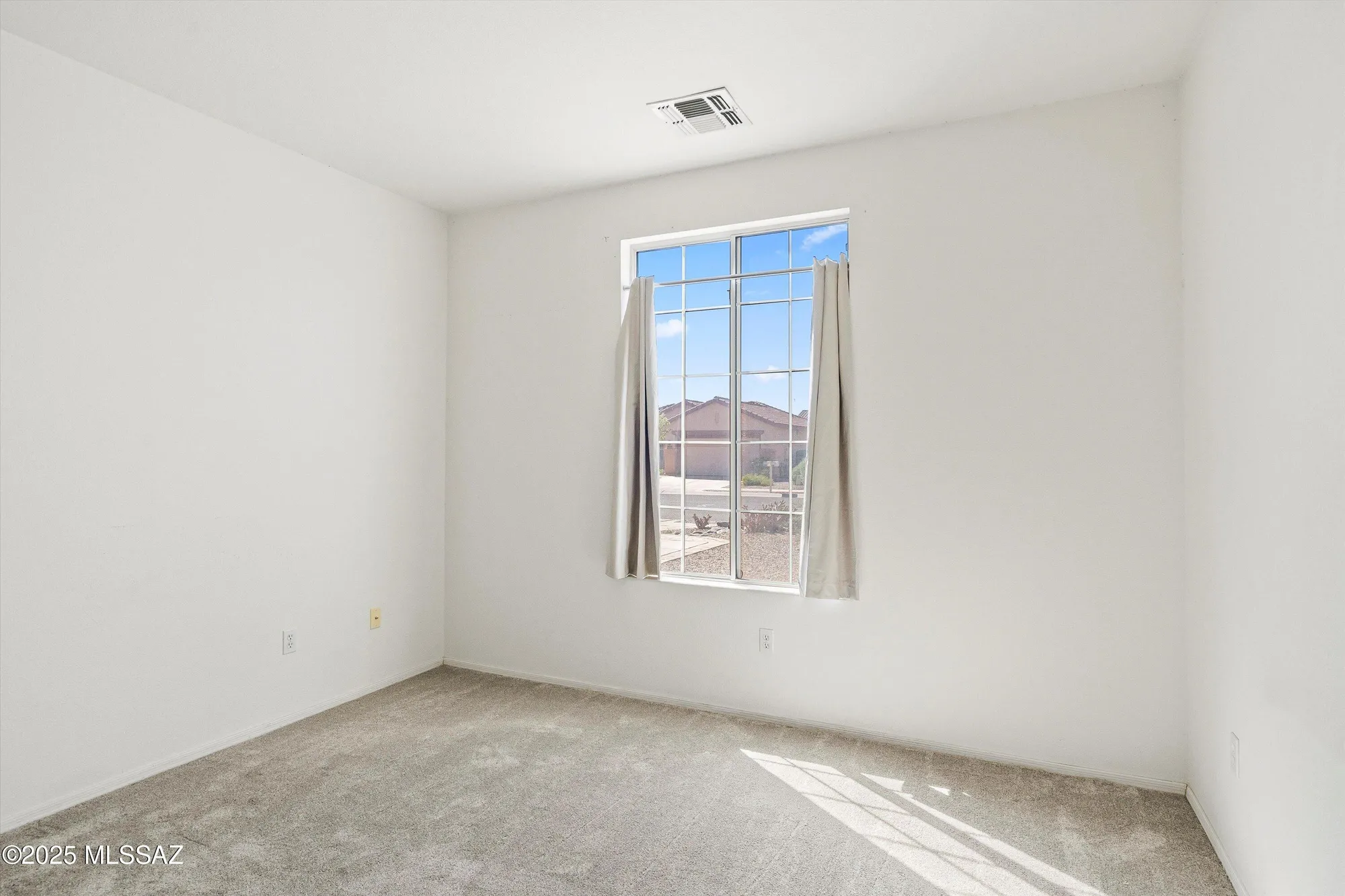 Property Slideshow image 29 of 51 | 8000 w blue heron way, Tucson, AZ, 85743