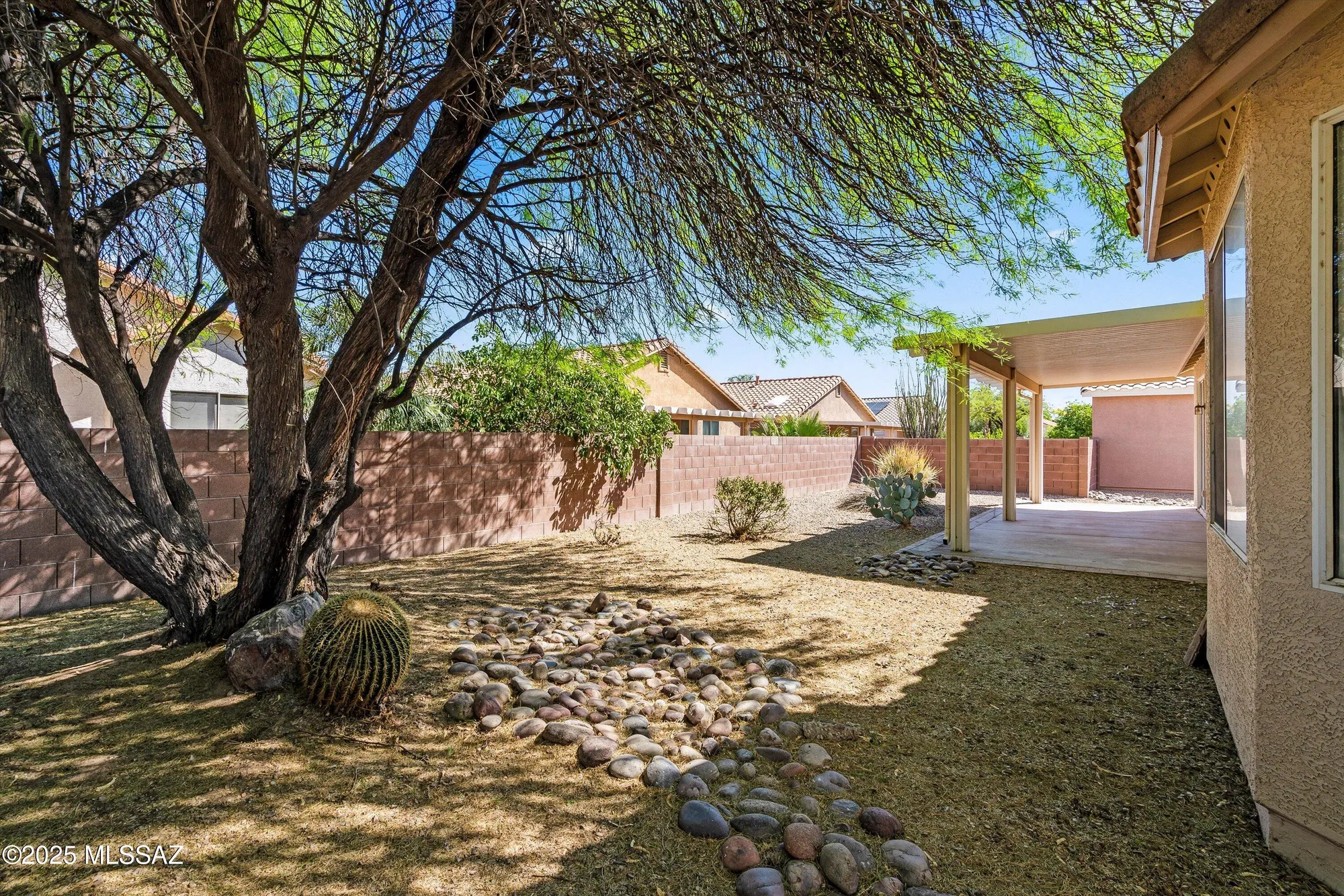 Property Slideshow image 35 of 51 | 8000 w blue heron way, Tucson, AZ, 85743