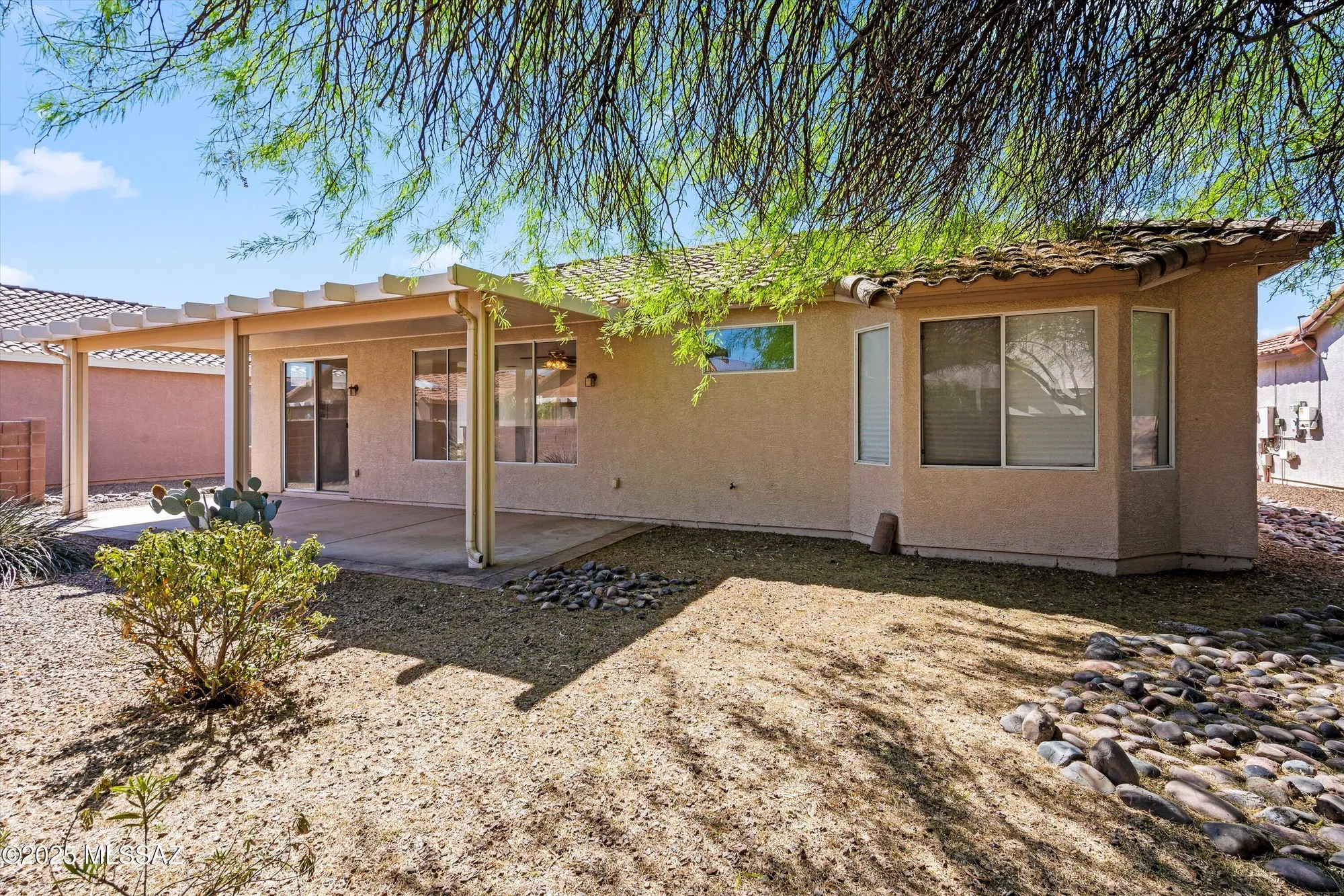 Property Slideshow image 4 of 51 | 8000 w blue heron way, Tucson, AZ, 85743