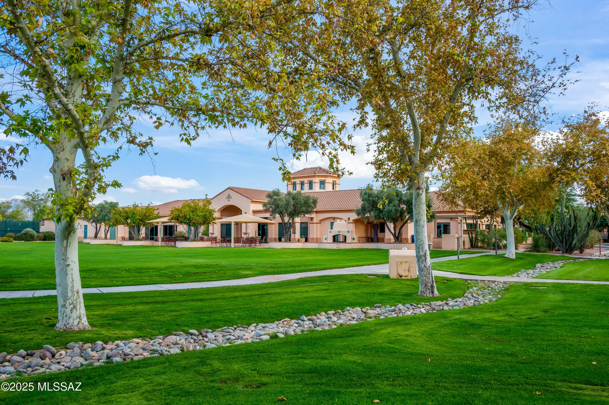 Property Slideshow image 39 of 51 | 8000 w blue heron way, Tucson, AZ, 85743