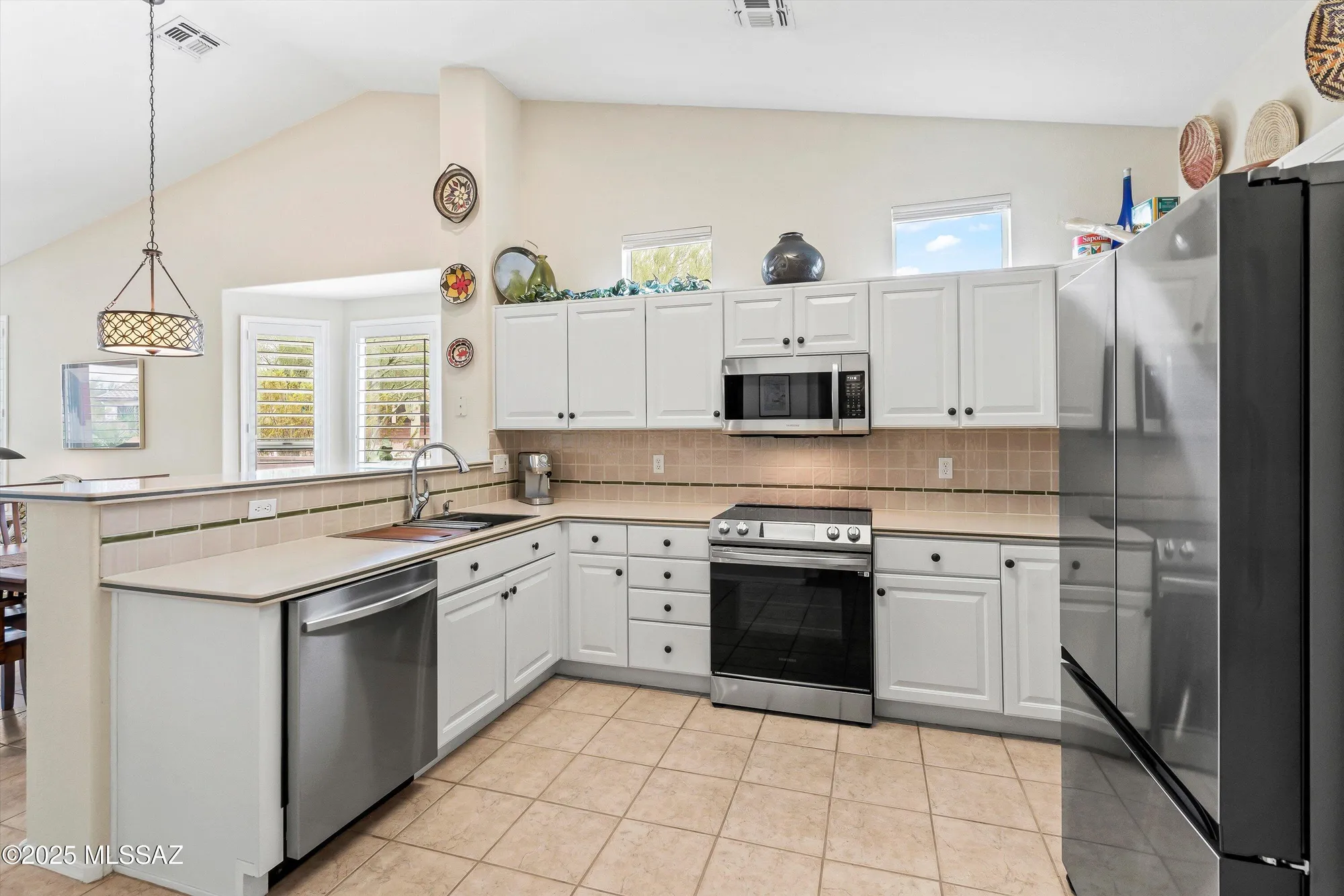 Property Slideshow image 8 of 51 | 7973 w wandering spring way, Tucson, AZ, 85743