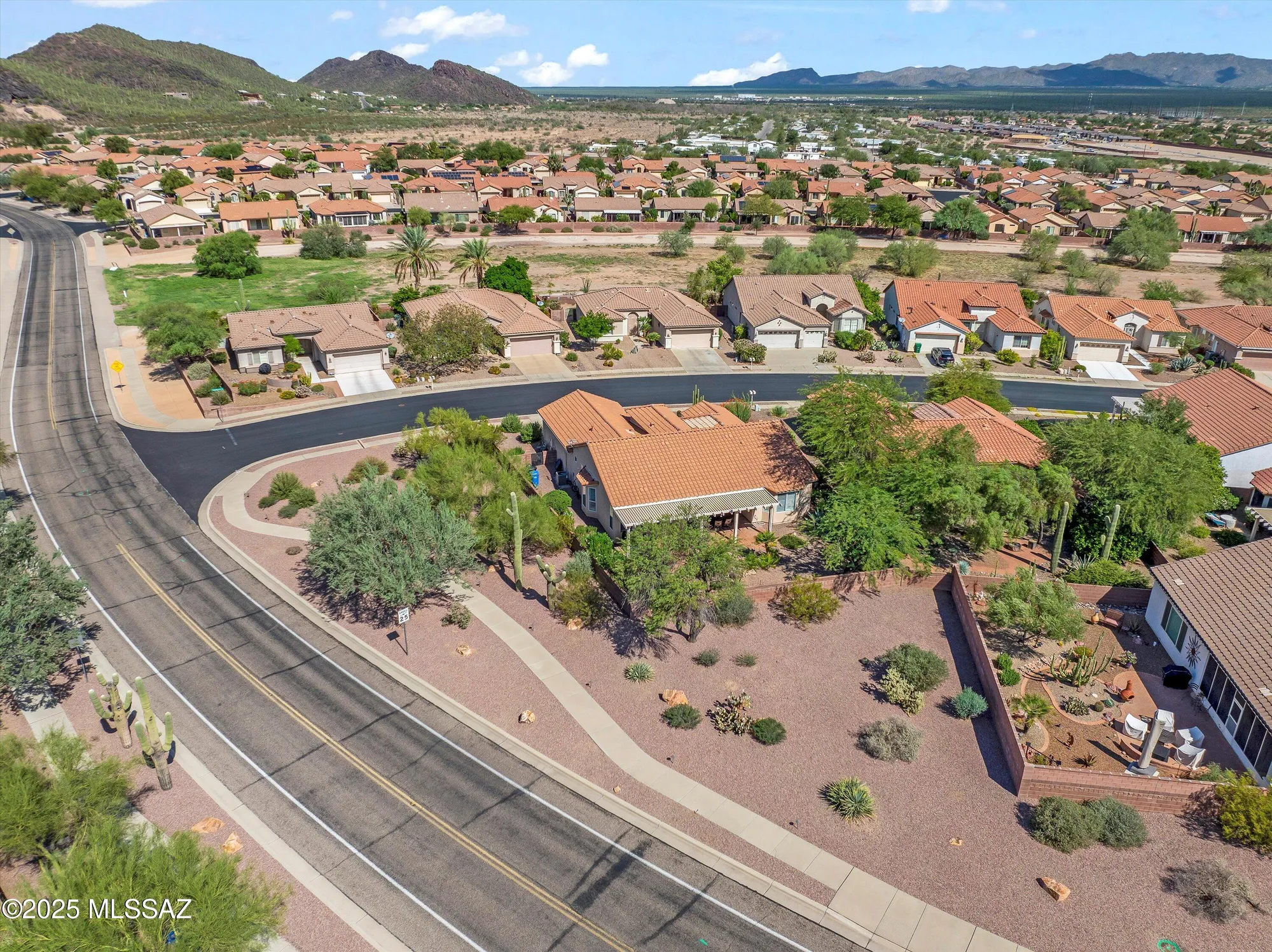 Property Slideshow image 31 of 51 | 7973 w wandering spring way, Tucson, AZ, 85743