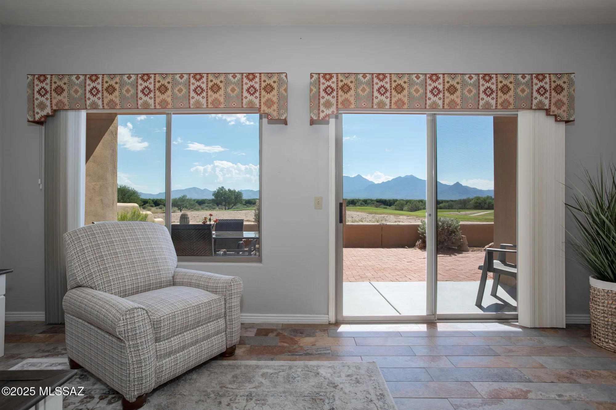 Property Slideshow image 9 of 34 | 3817 s camino del golfista, Green Valley, AZ, 85614