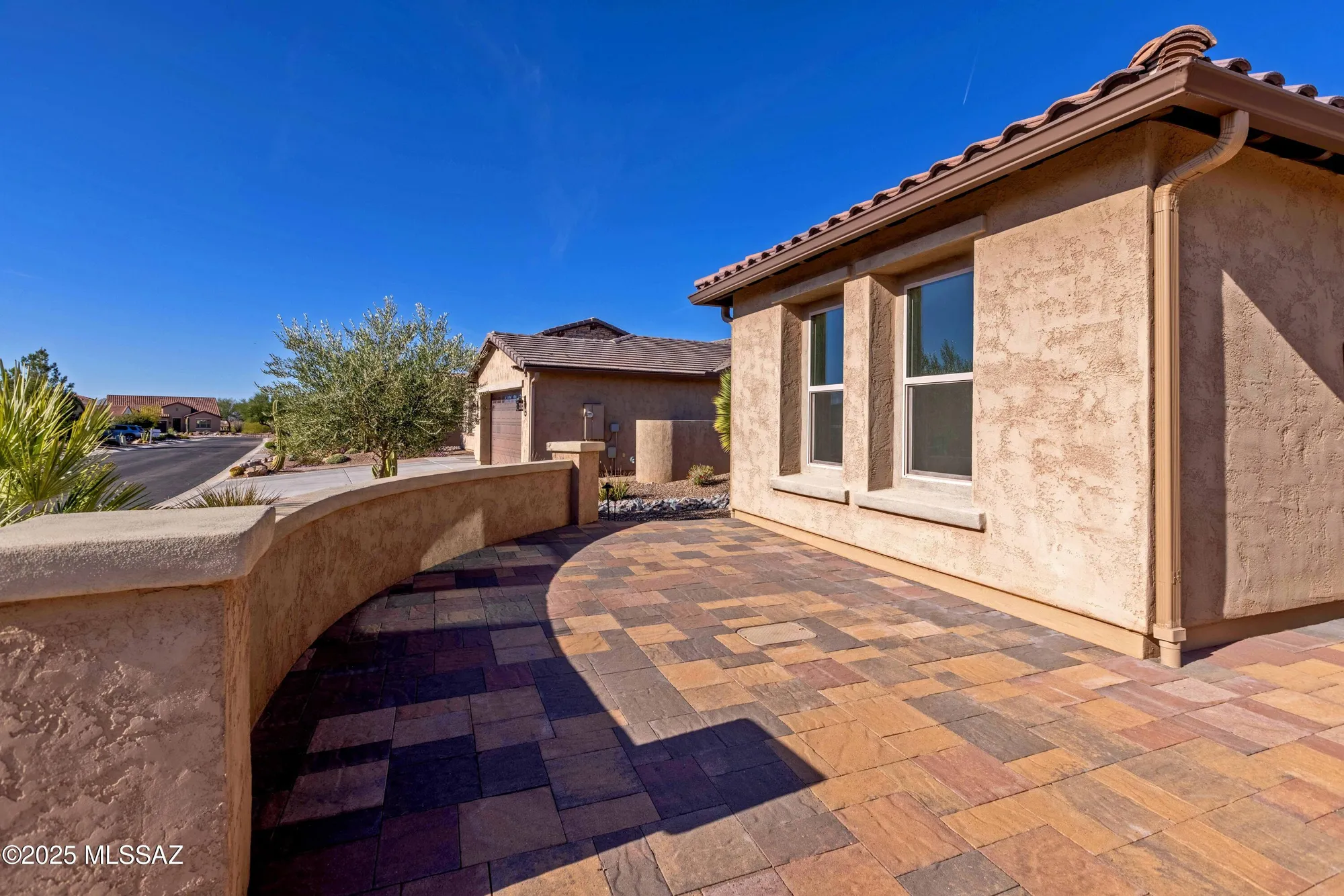 Property Slideshow image 2 of 38 | 60982 e arroyo grande dr, Oracle, AZ, 85623