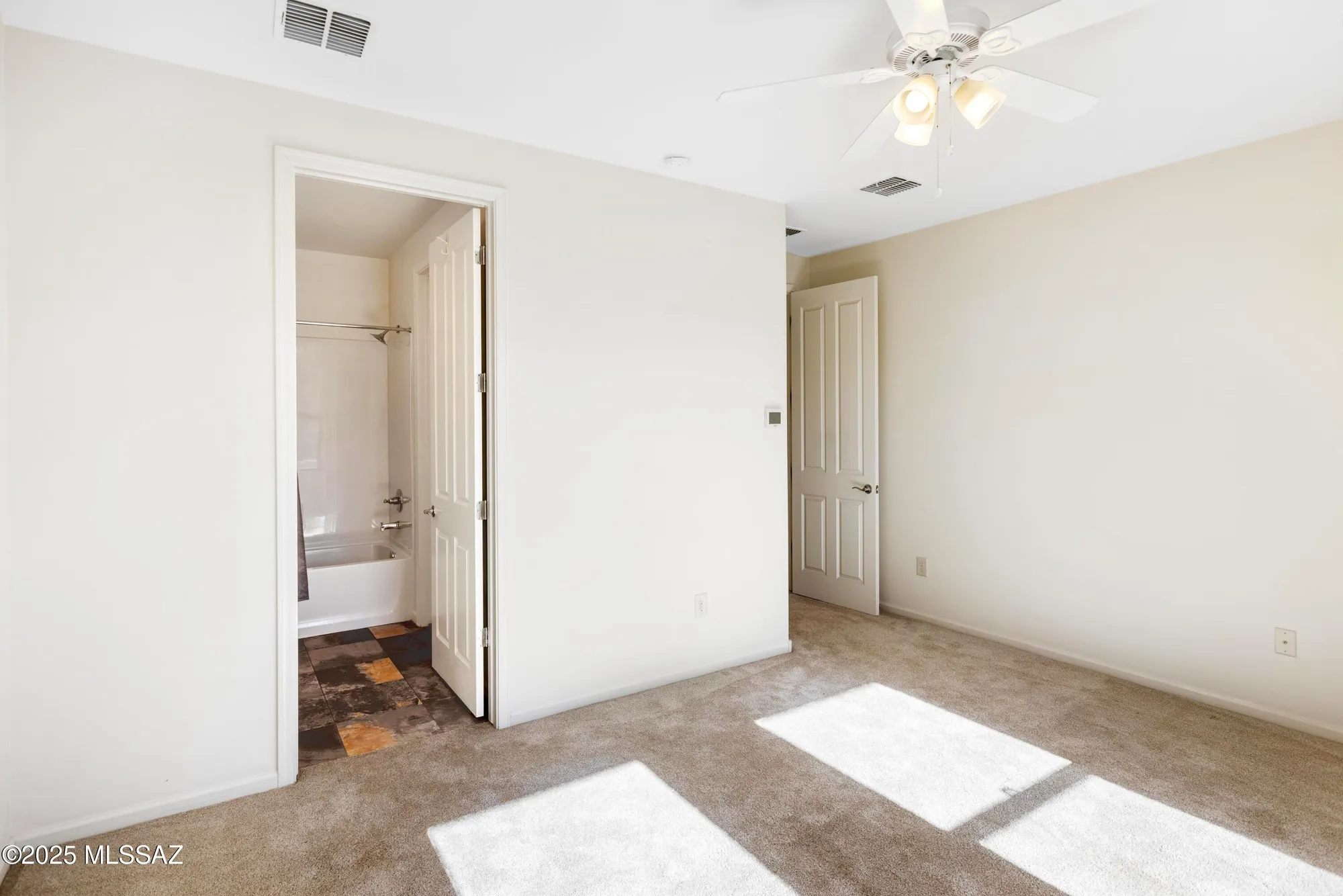 Property Slideshow image 20 of 38 | 60982 e arroyo grande dr, Oracle, AZ, 85623