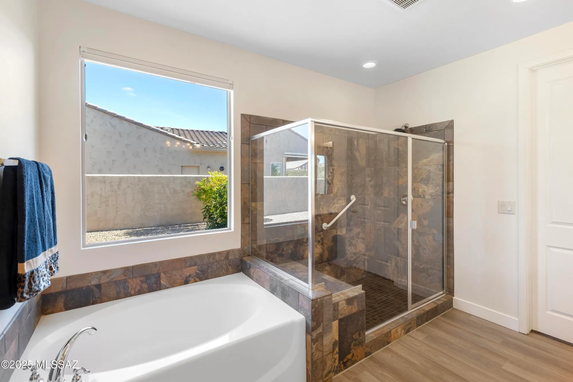 Property Slideshow image 16 of 38 | 60982 e arroyo grande dr, Oracle, AZ, 85623