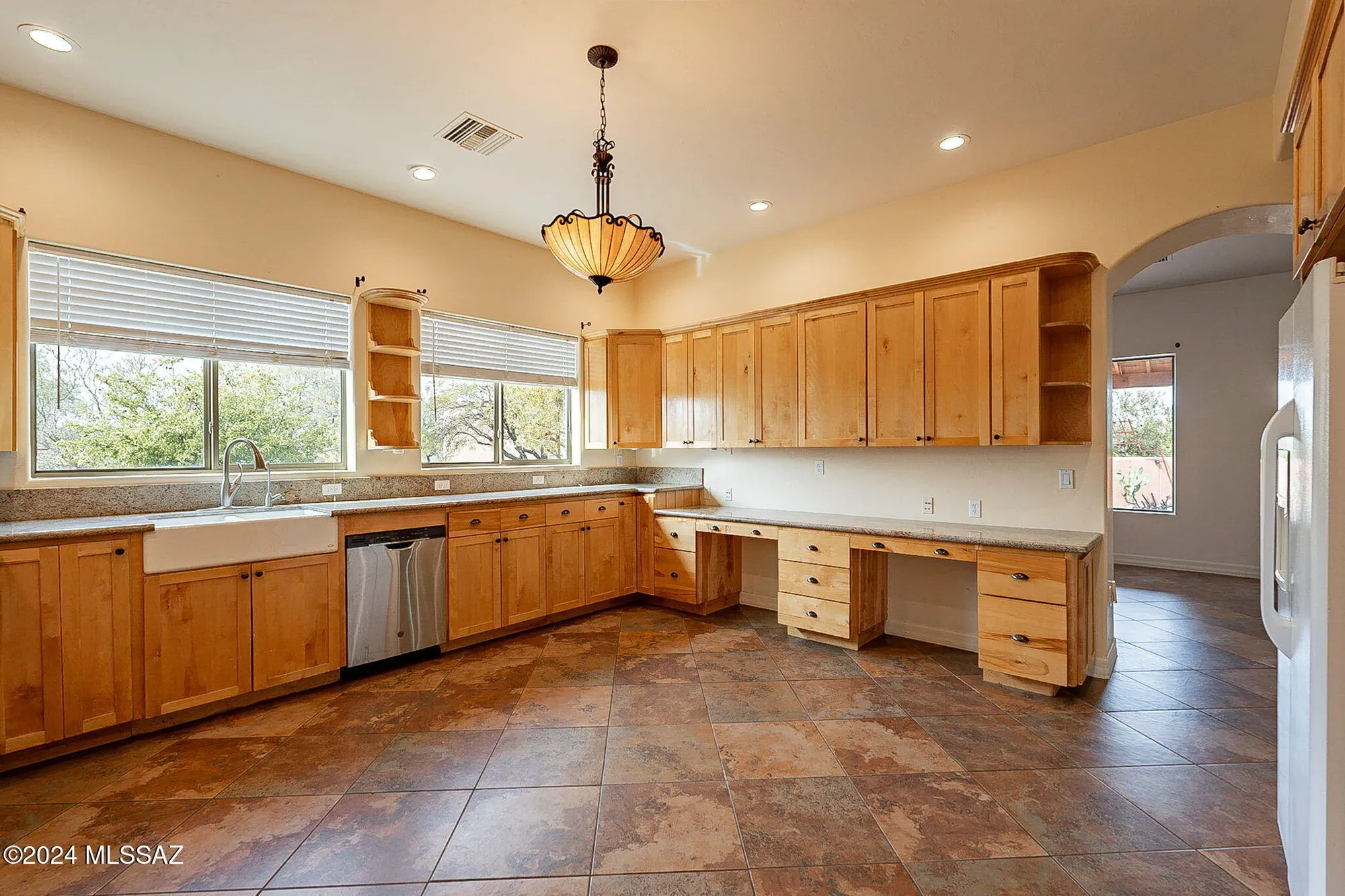 Property Slideshow image 5 of 38 | 851 e florida saddle ct, Green Valley, AZ, 85614