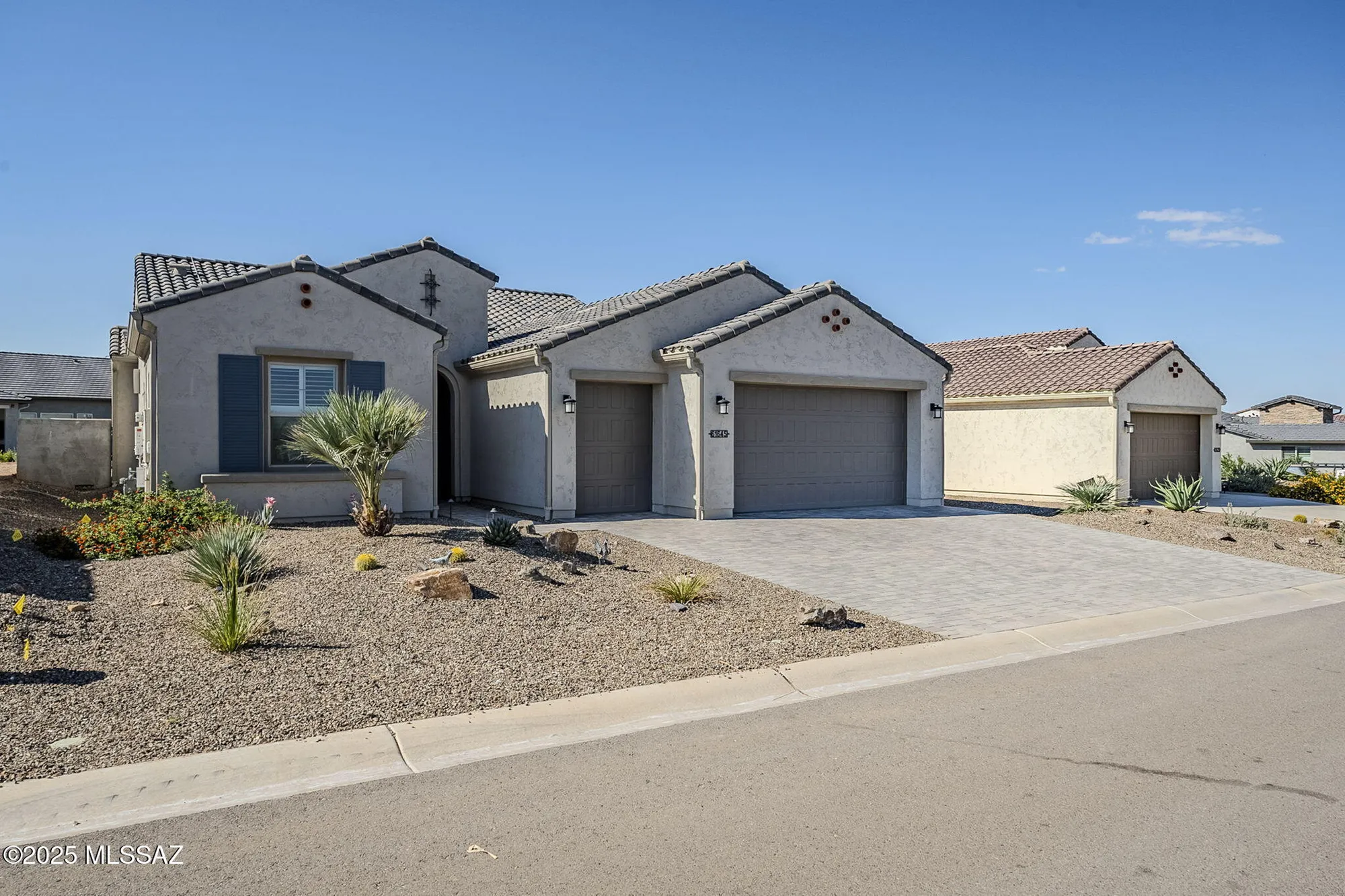 Property Slideshow image 2 of 40 | 61645 e travertine st, Oracle, AZ, 85623
