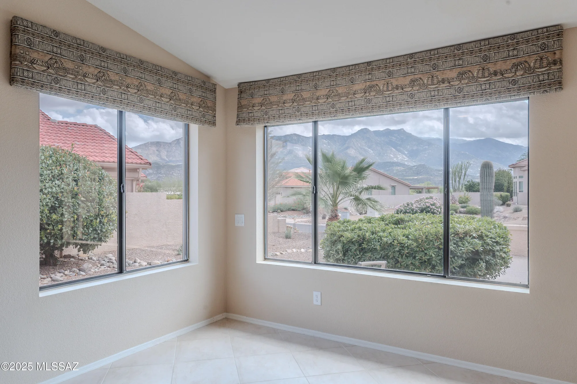 Property Slideshow image 8 of 50 | 65156 e brassie dr, Tucson, AZ, 85739