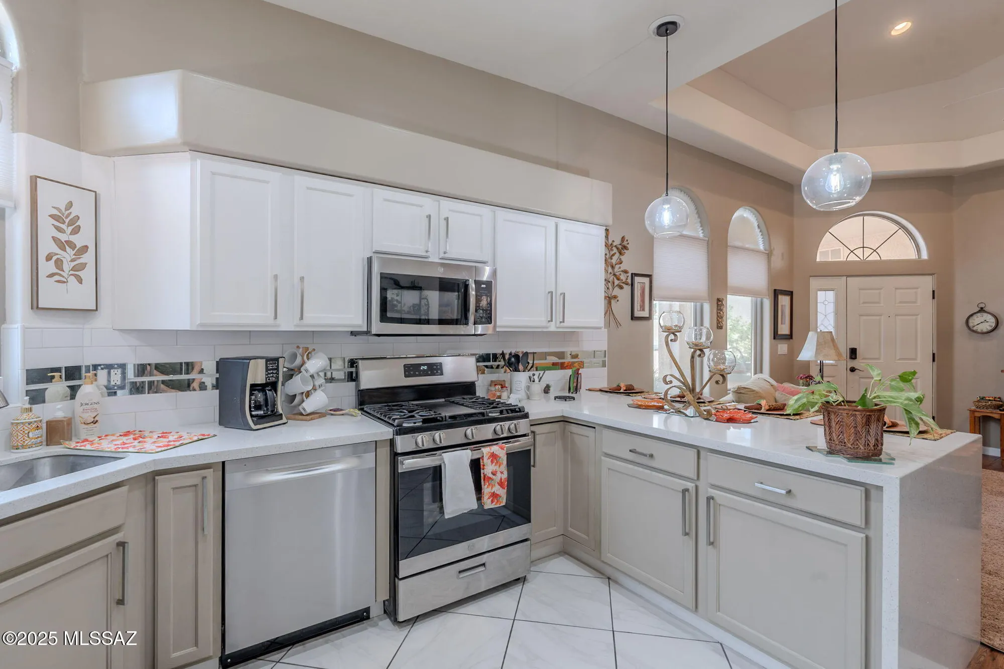 Property Slideshow image 12 of 37 | 2396 w via di silvio, Tucson, AZ, 85741