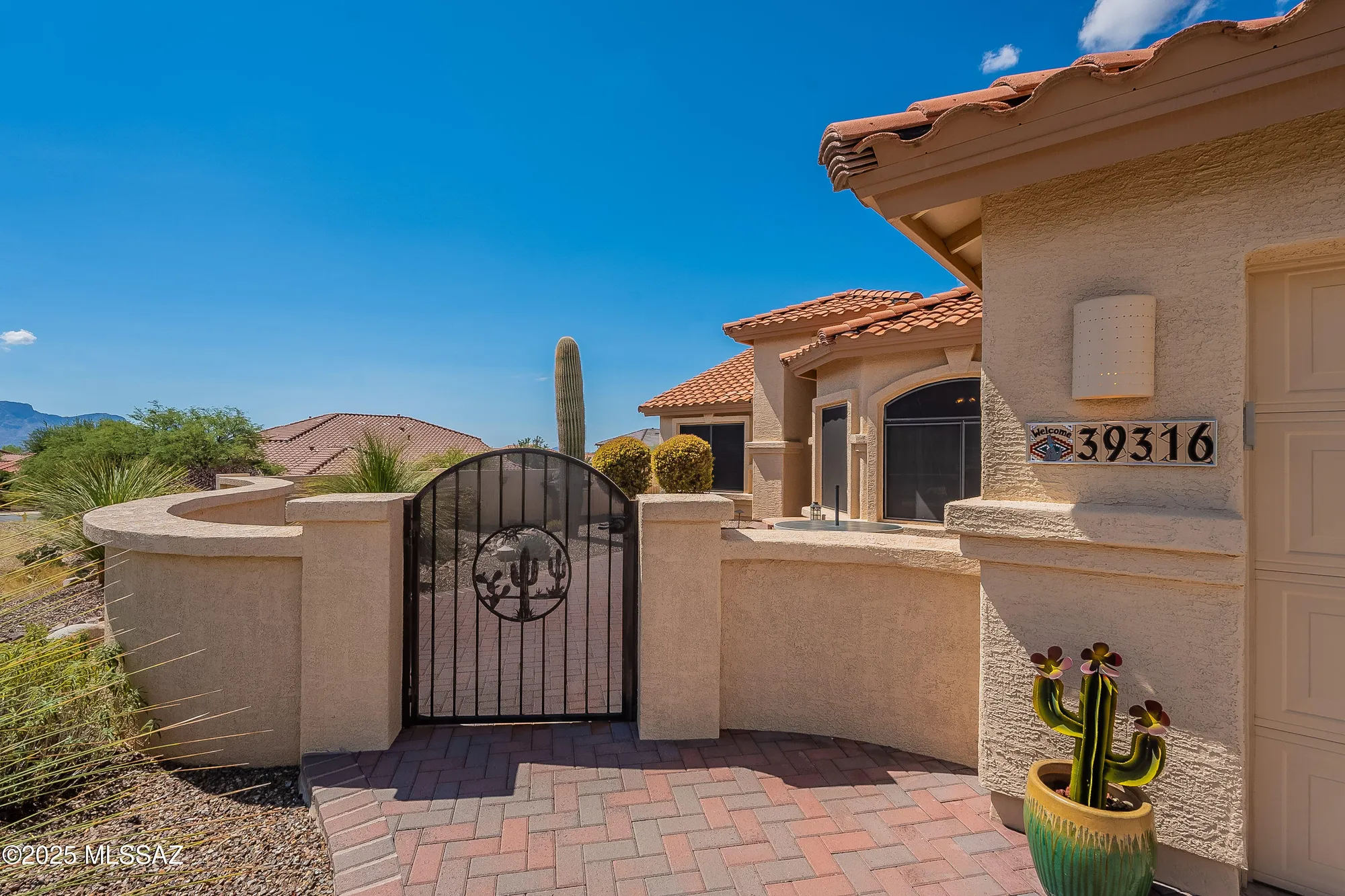 Property Slideshow image 4 of 49 | 39316 s sand crest dr, Tucson, AZ, 85739
