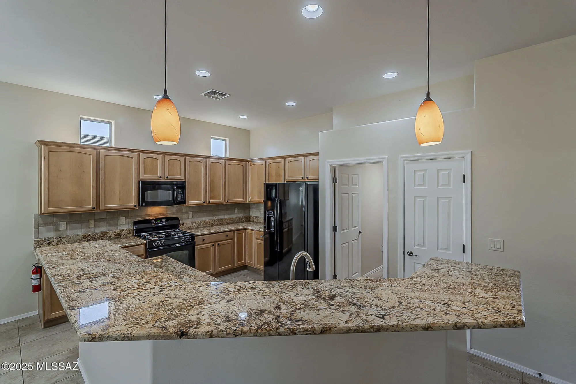 Property Slideshow image 23 of 35 | 1112 w tenniel dr, Green Valley, AZ, 85614