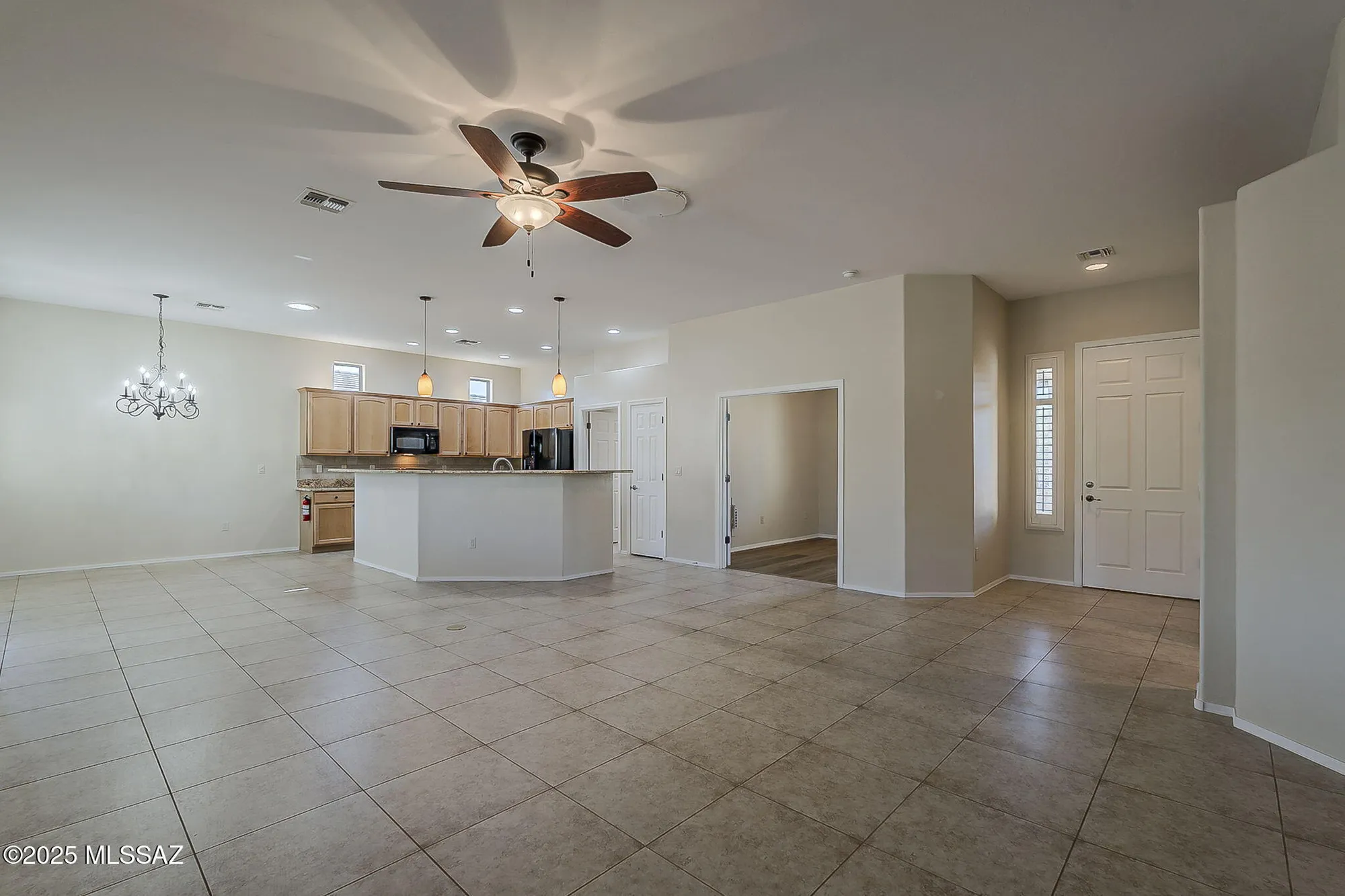 Property Slideshow image 5 of 35 | 1112 w tenniel dr, Green Valley, AZ, 85614
