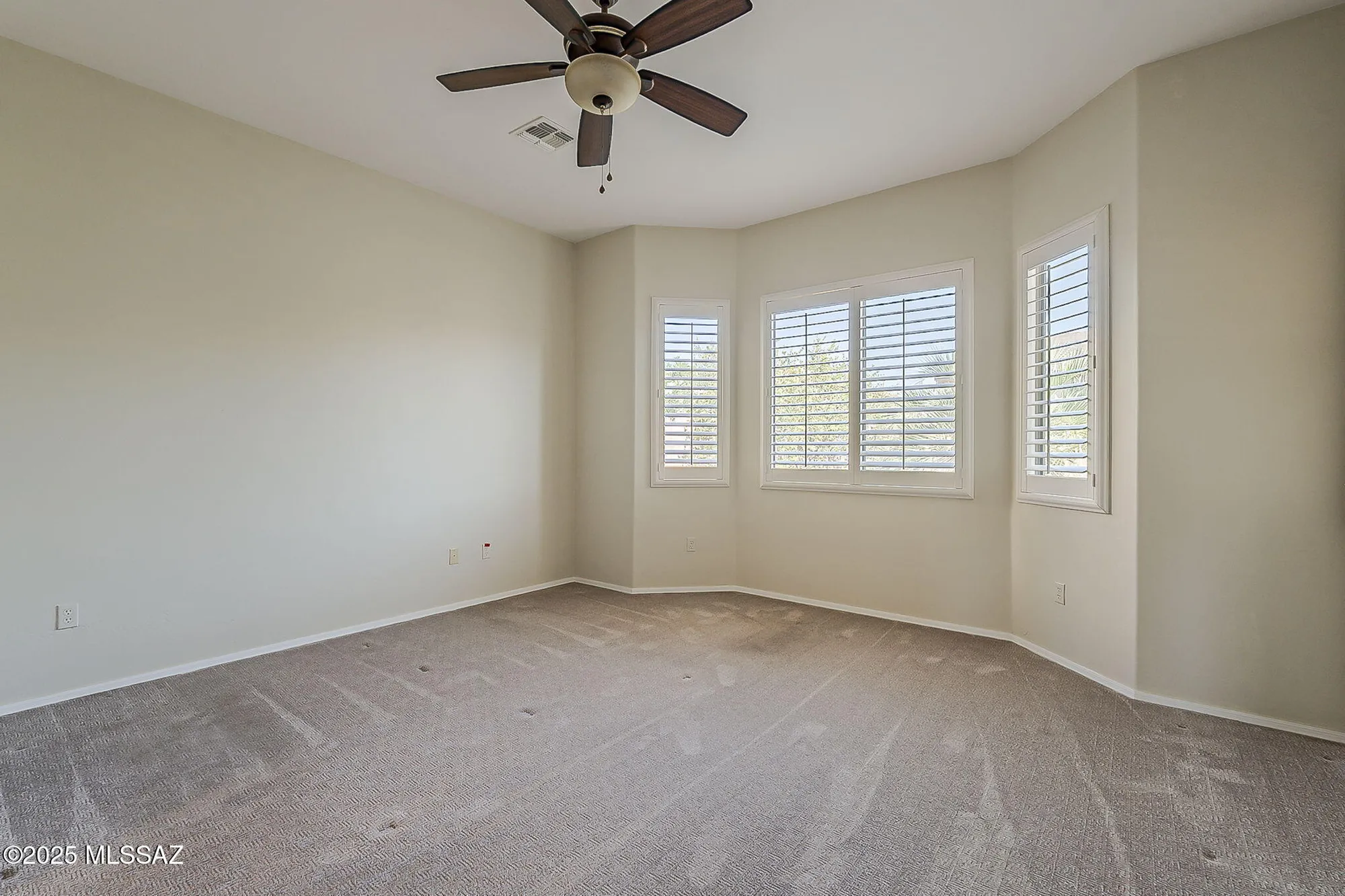 Property Slideshow image 28 of 35 | 1112 w tenniel dr, Green Valley, AZ, 85614