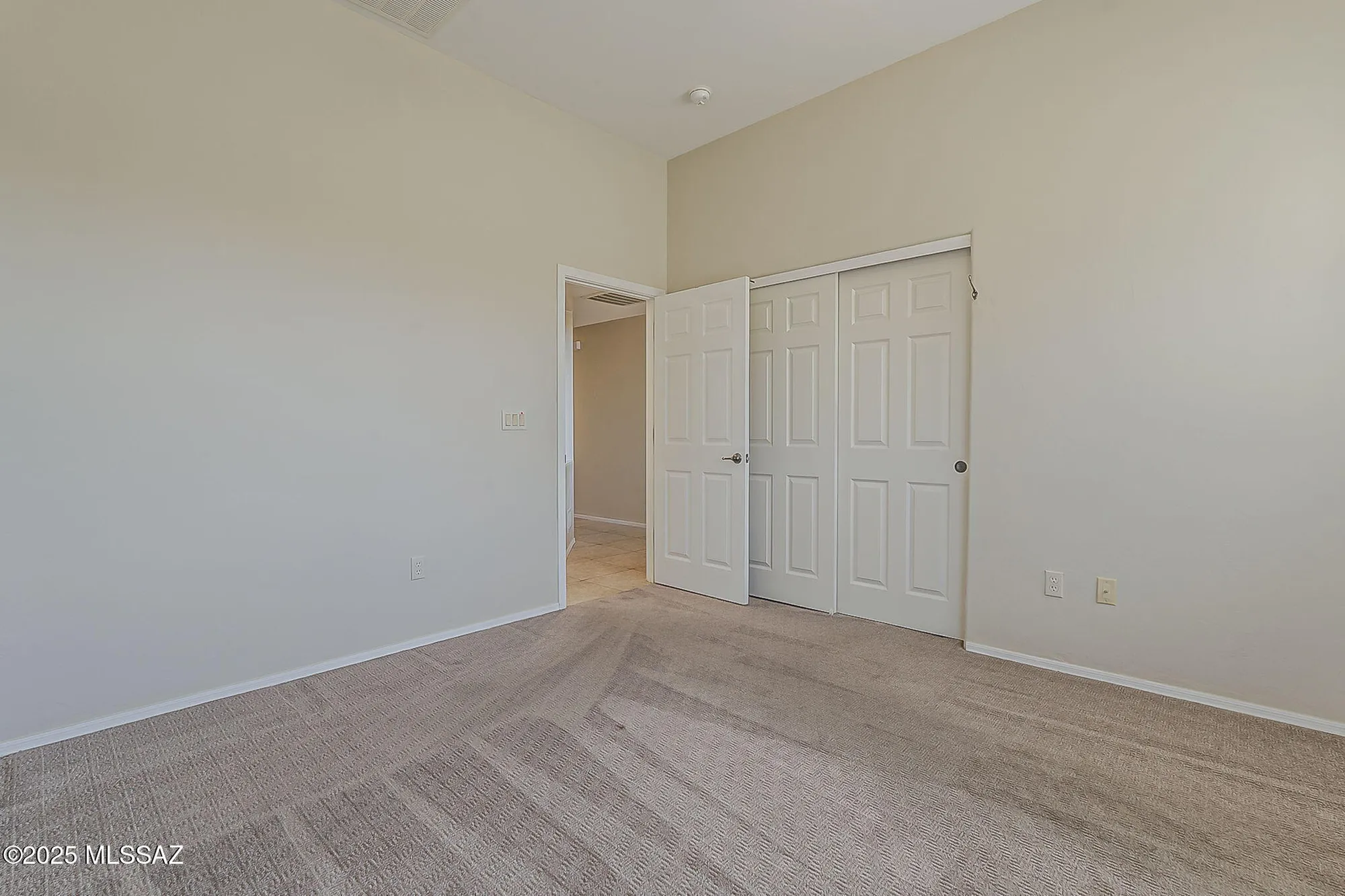 Property Slideshow image 9 of 35 | 1112 w tenniel dr, Green Valley, AZ, 85614