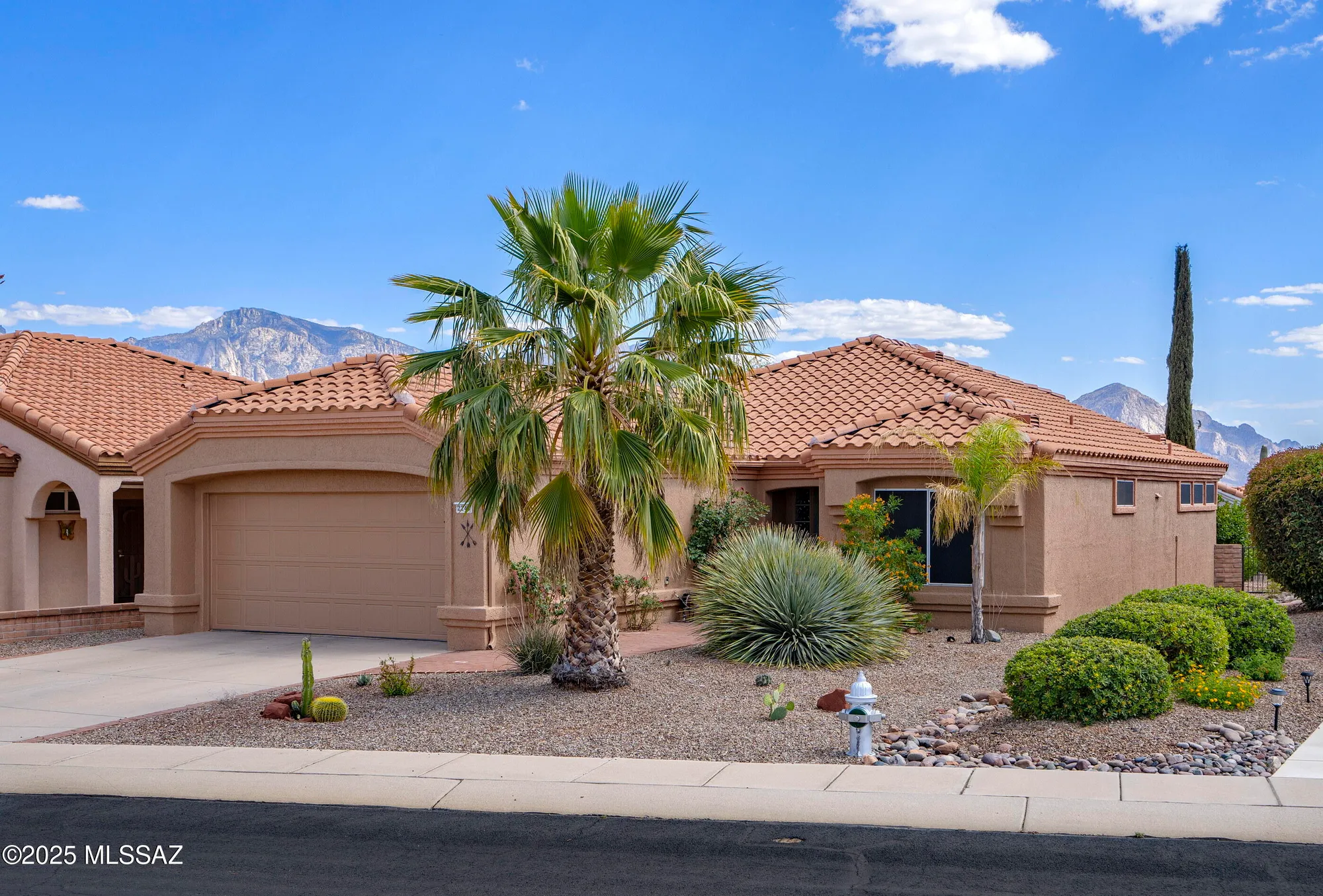 Property Slideshow image 14 of 23 | 2246 e amaranth st, Oro Valley, AZ, 85755