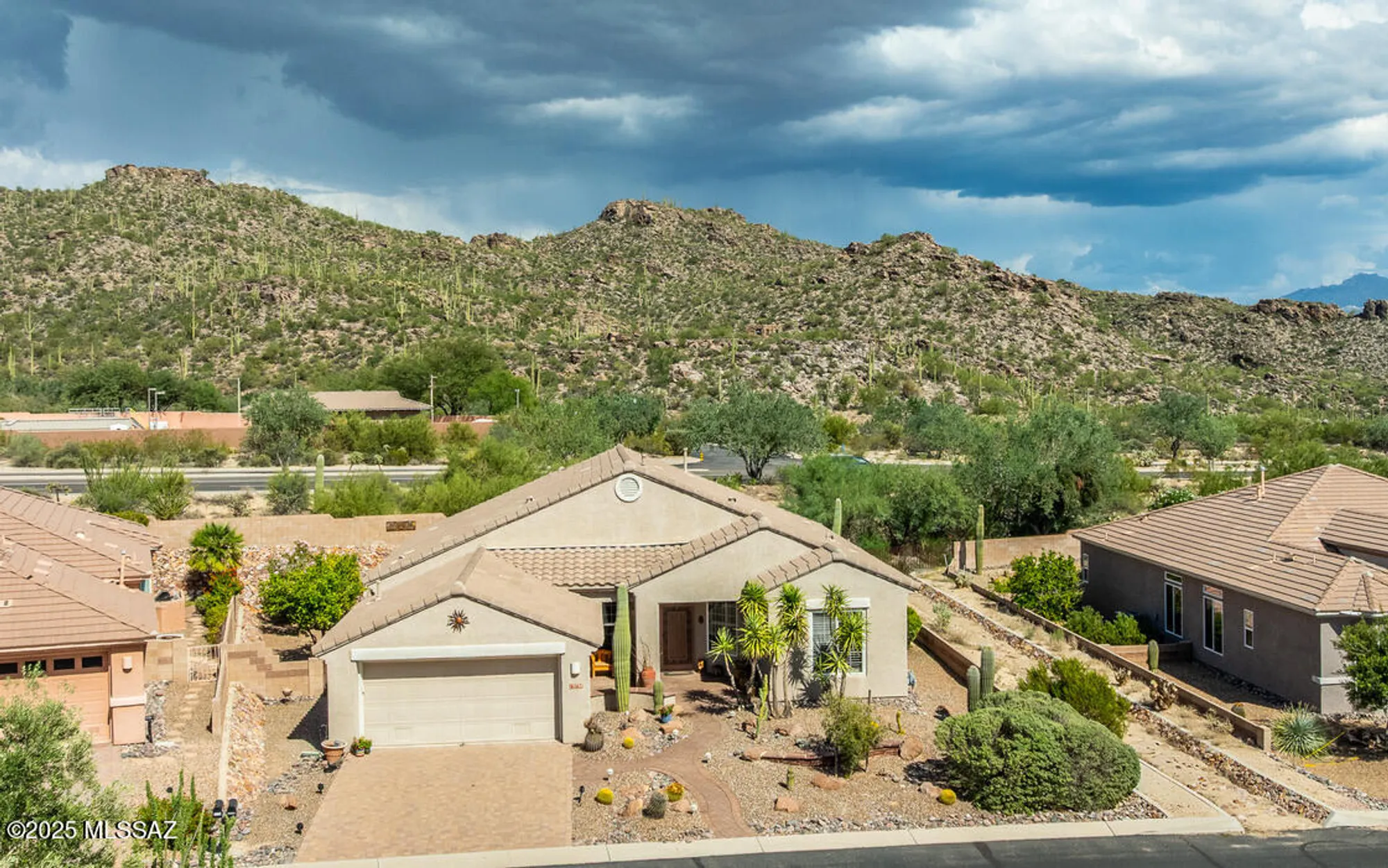 Property Slideshow image 2 of 46 | 13730 n heritage canyon dr, Marana, AZ, 85658