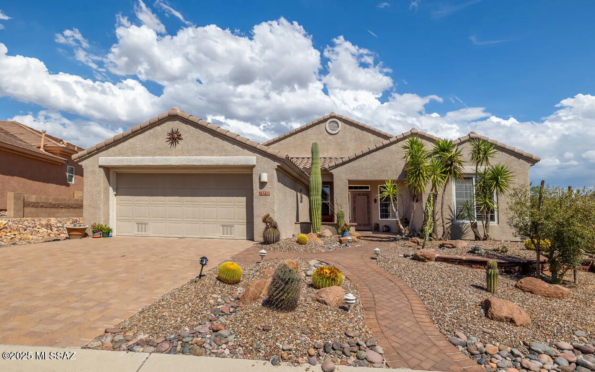 Property Slideshow image 3 of 46 | 13730 n heritage canyon dr, Marana, AZ, 85658
