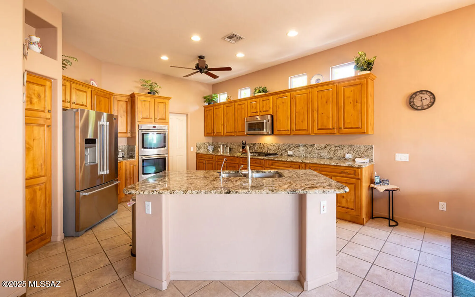 Property Slideshow image 12 of 46 | 13730 n heritage canyon dr, Marana, AZ, 85658