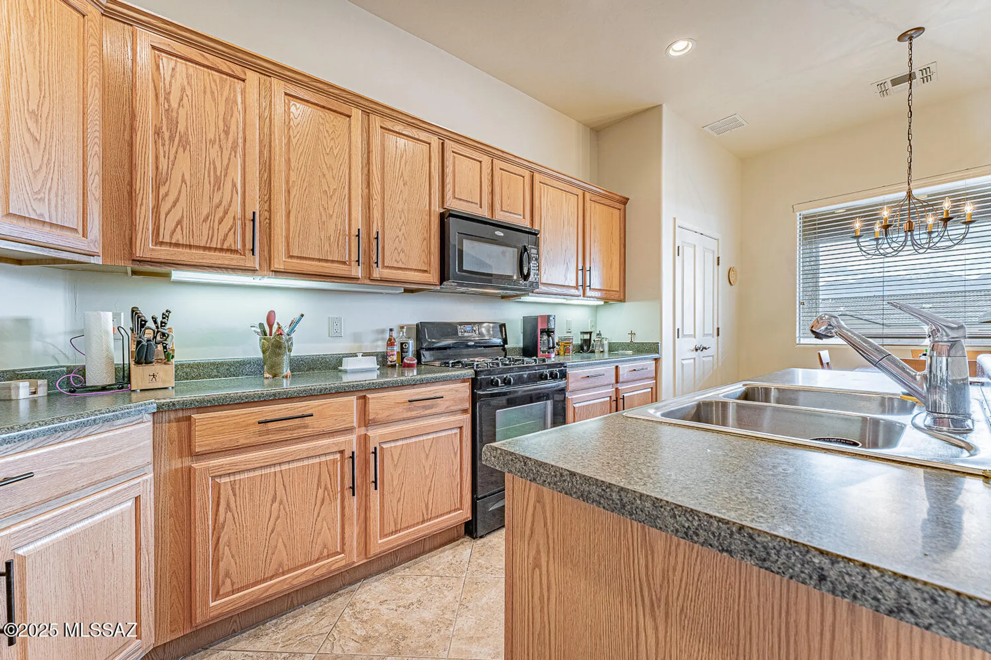 Property Slideshow image 20 of 47 | 5937 s scarlet sky pl, Green Valley, AZ, 85622