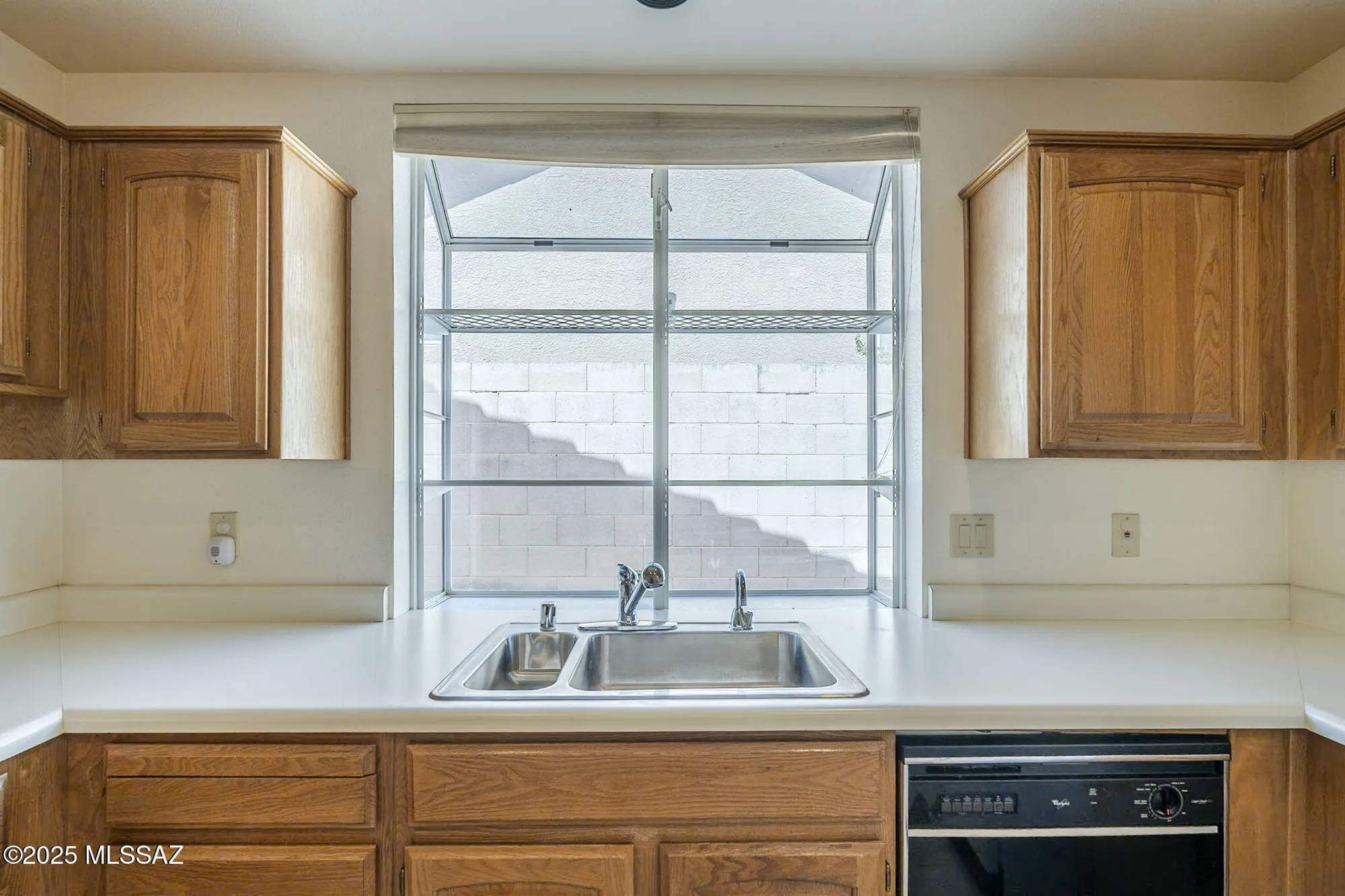 Property Slideshow image 13 of 44 | 37096 s canyon view dr, Tucson, AZ, 85739