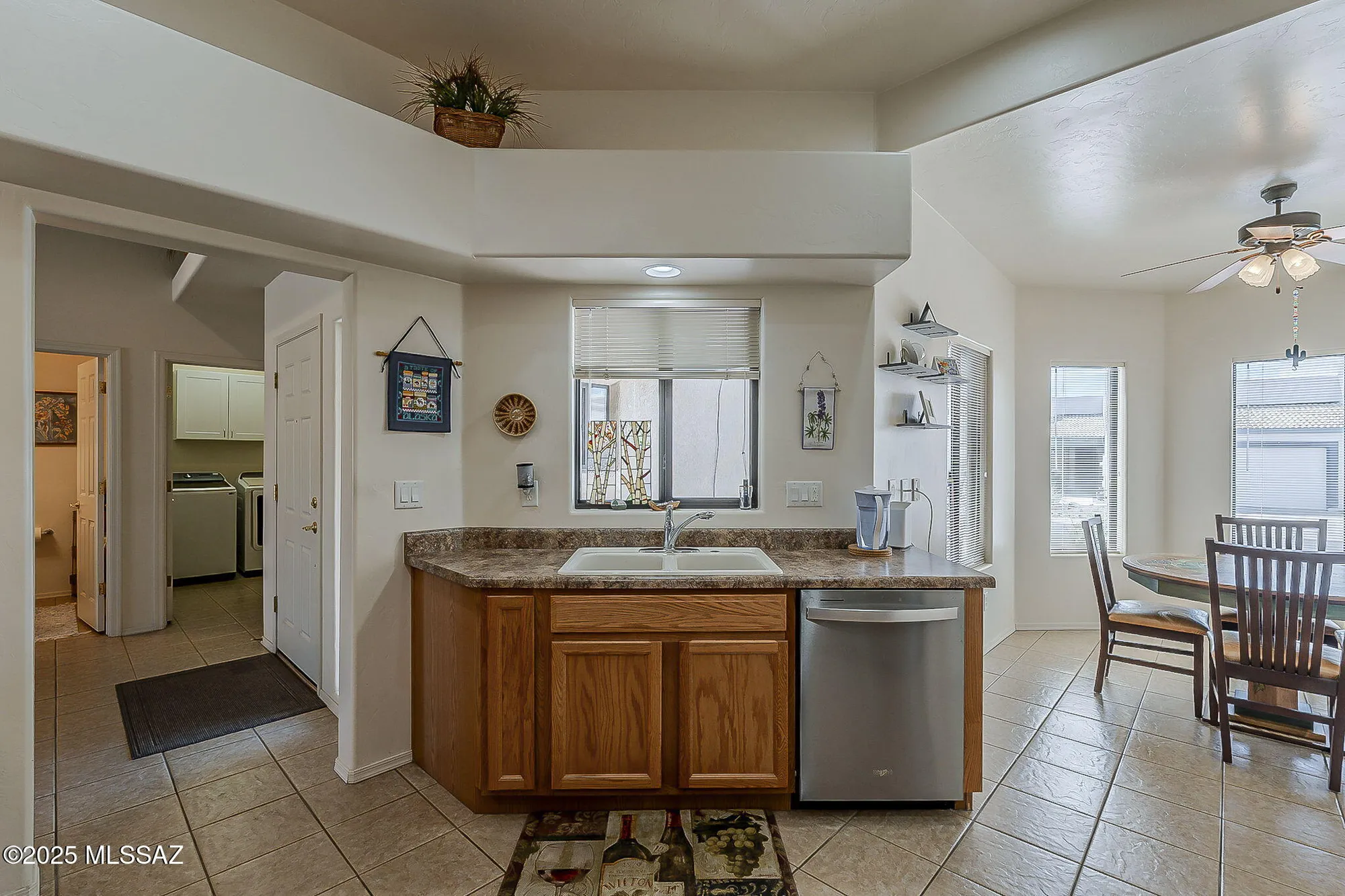 Property Slideshow image 9 of 27 | 582 w camino del bondadoso, Green Valley, AZ, 85614