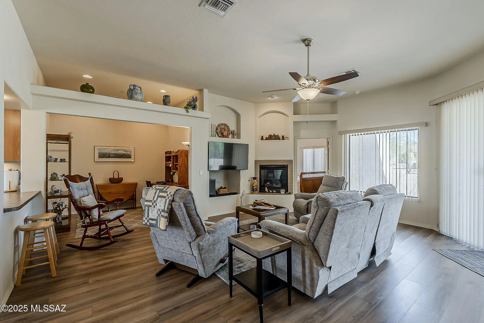 Property Slideshow image 3 of 27 | 582 w camino del bondadoso, Green Valley, AZ, 85614